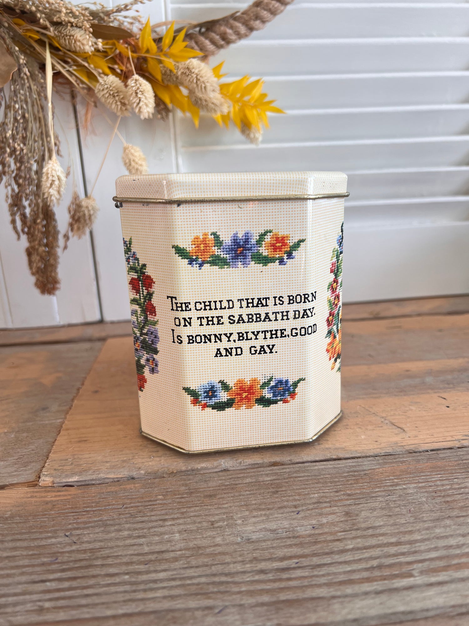 Vintage blikje The house of a friend