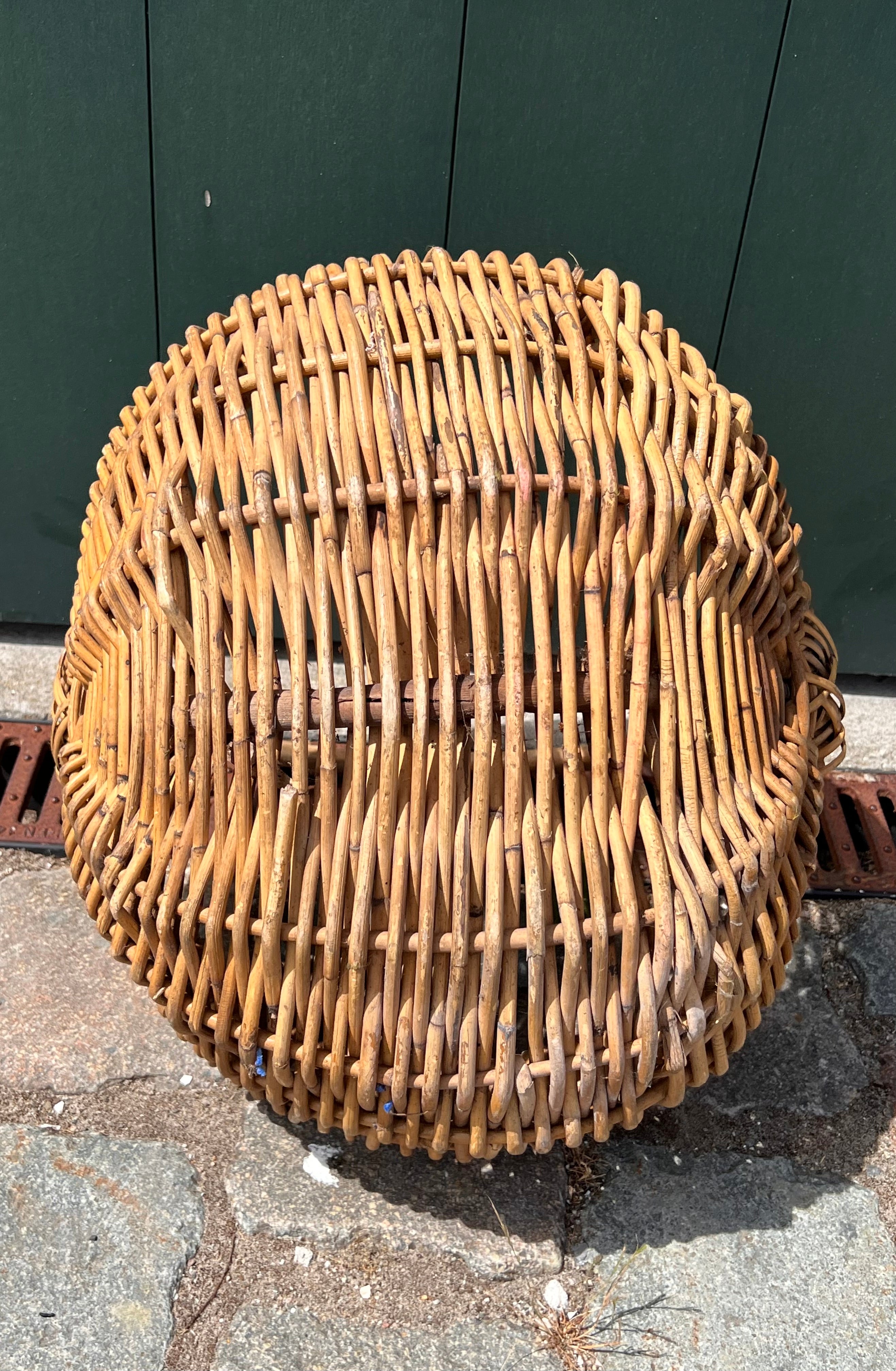 Vintage wilgenmand met hengsel
