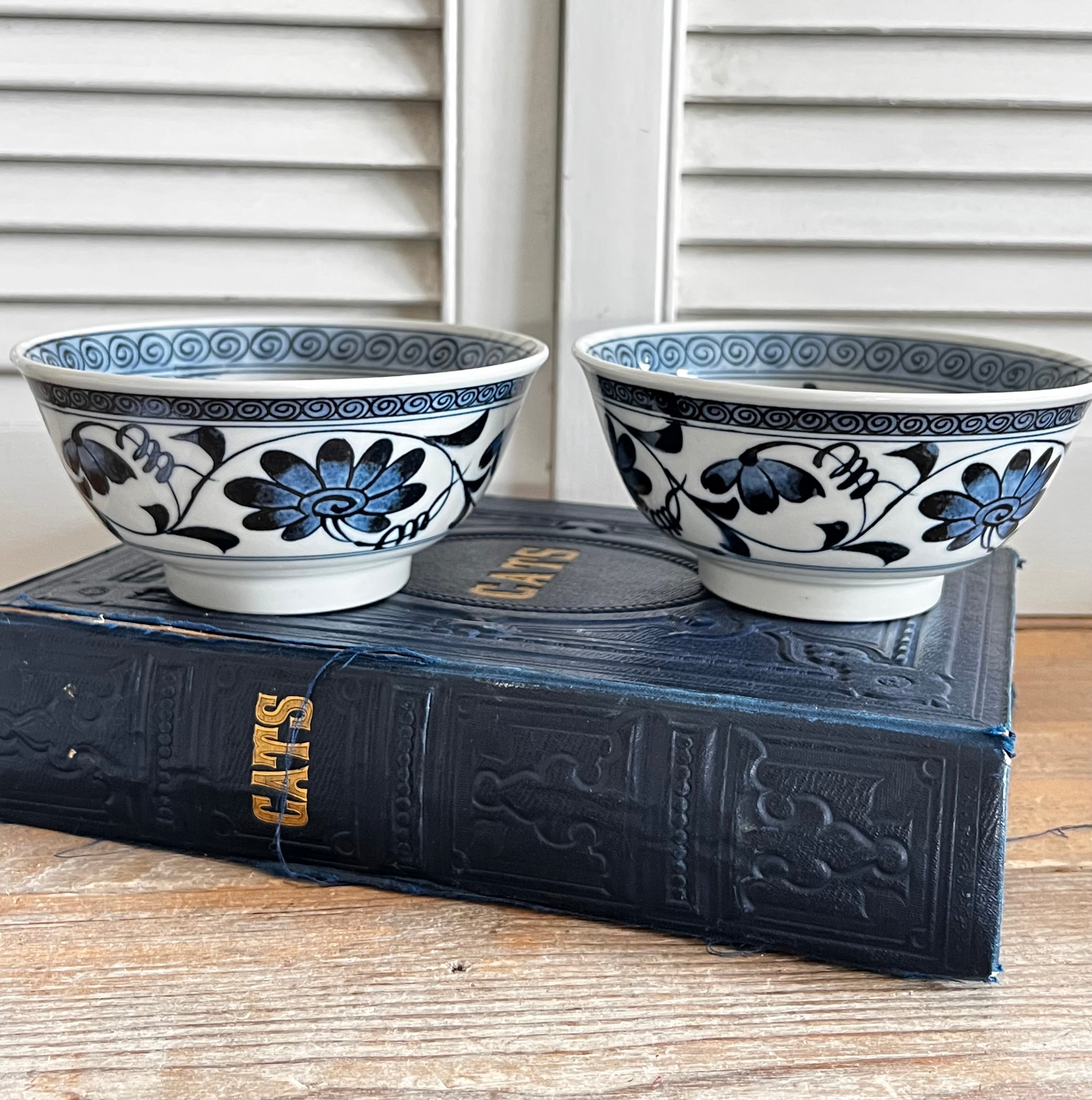 Set van twee Japanse rijstkommen (Chawan)