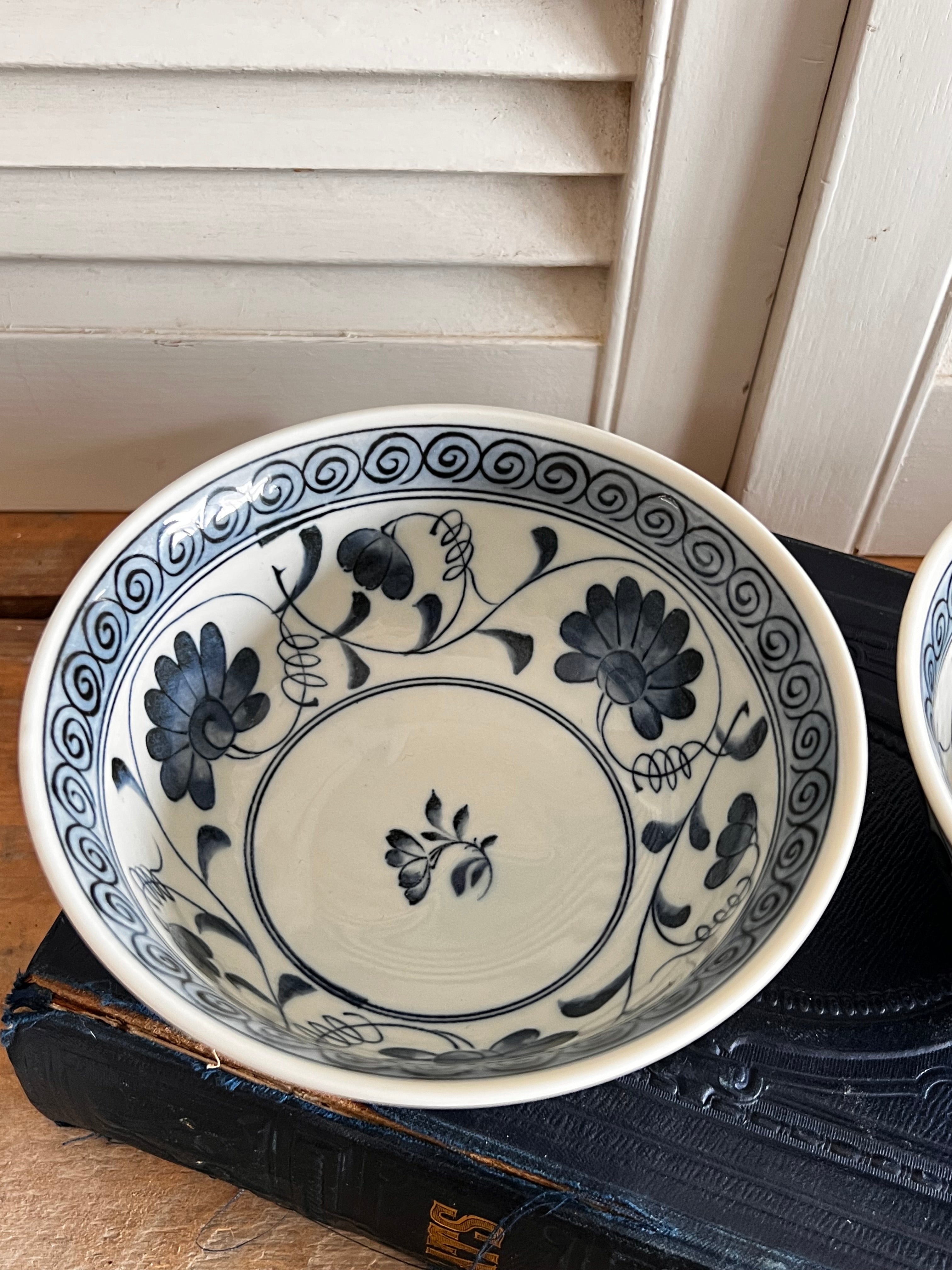 Set van twee Japanse rijstkommen (Chawan)