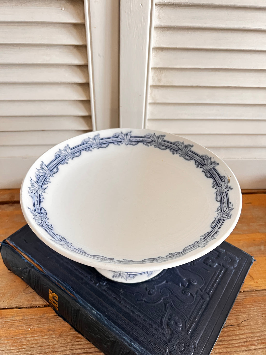 Antieke compotier op voet van Villeroy & Boch , fruitschaal