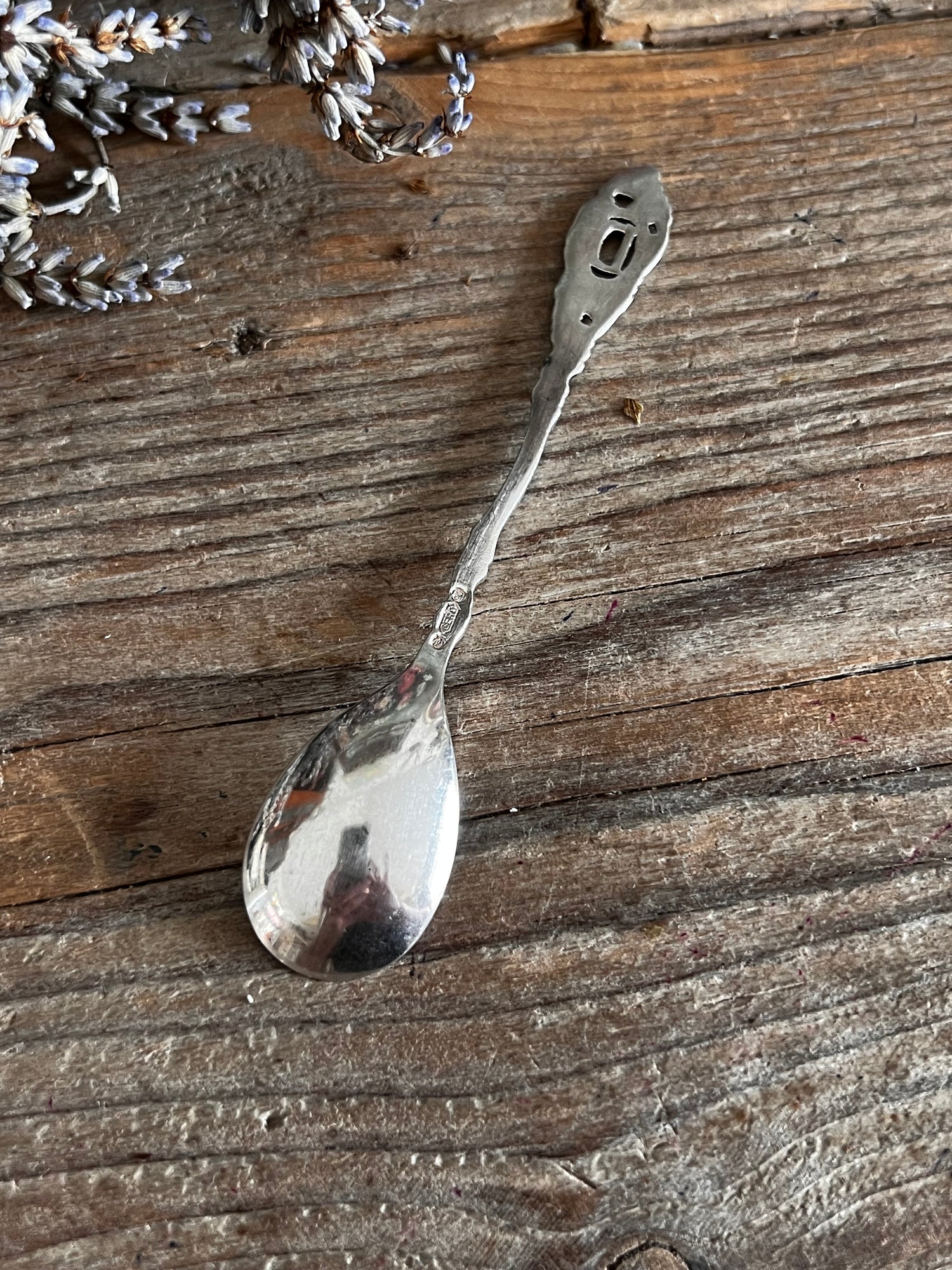 Letter theelepeltje D