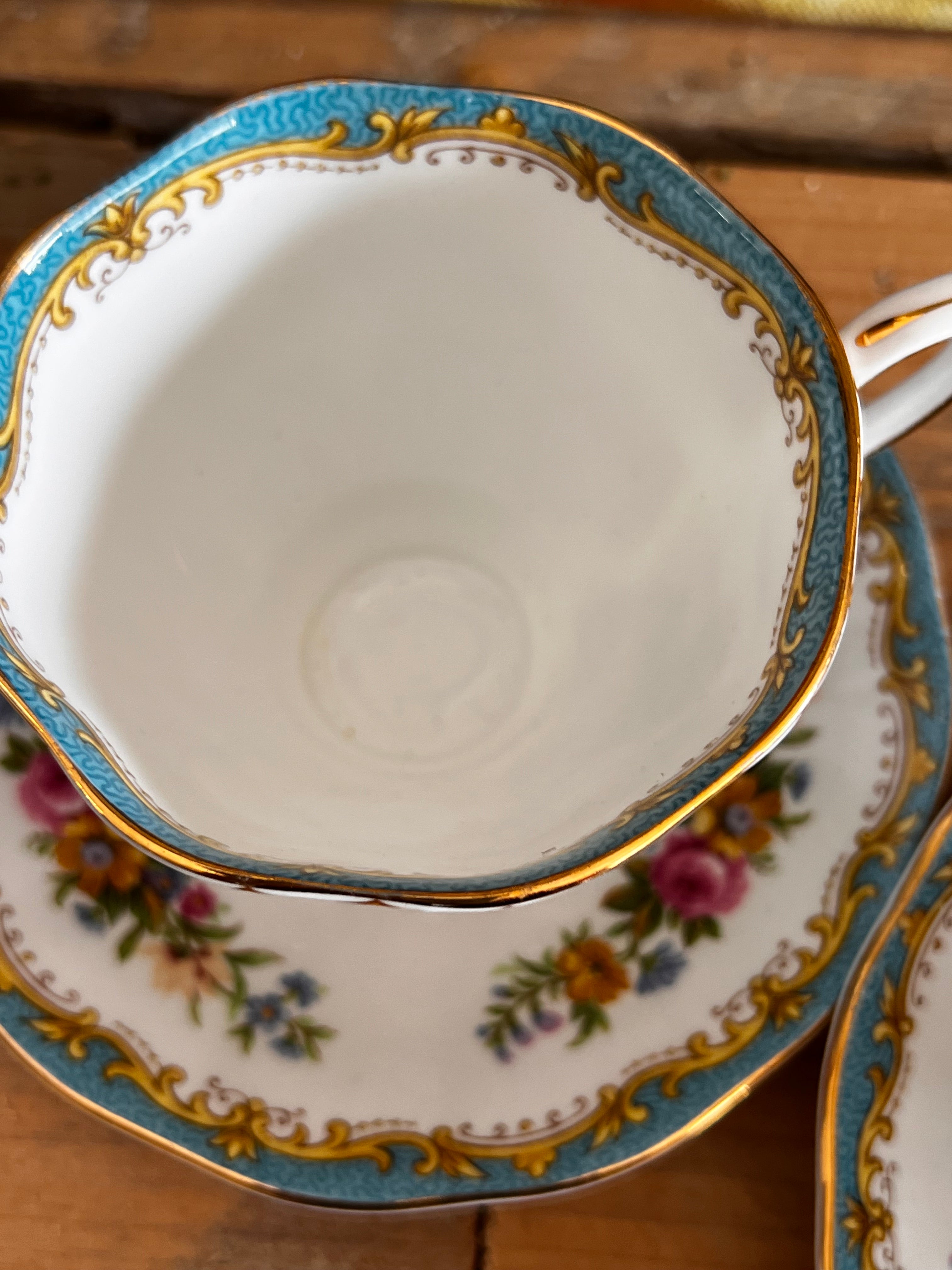  Chelsea Bird Royal Albert, Royal Albert kop en schotel, vintage theekopje, Chelsea Bird porselein, Royal Albert servies, Engelse theekop, vintage theeservies kopen, Royal Albert vintage kopen.
