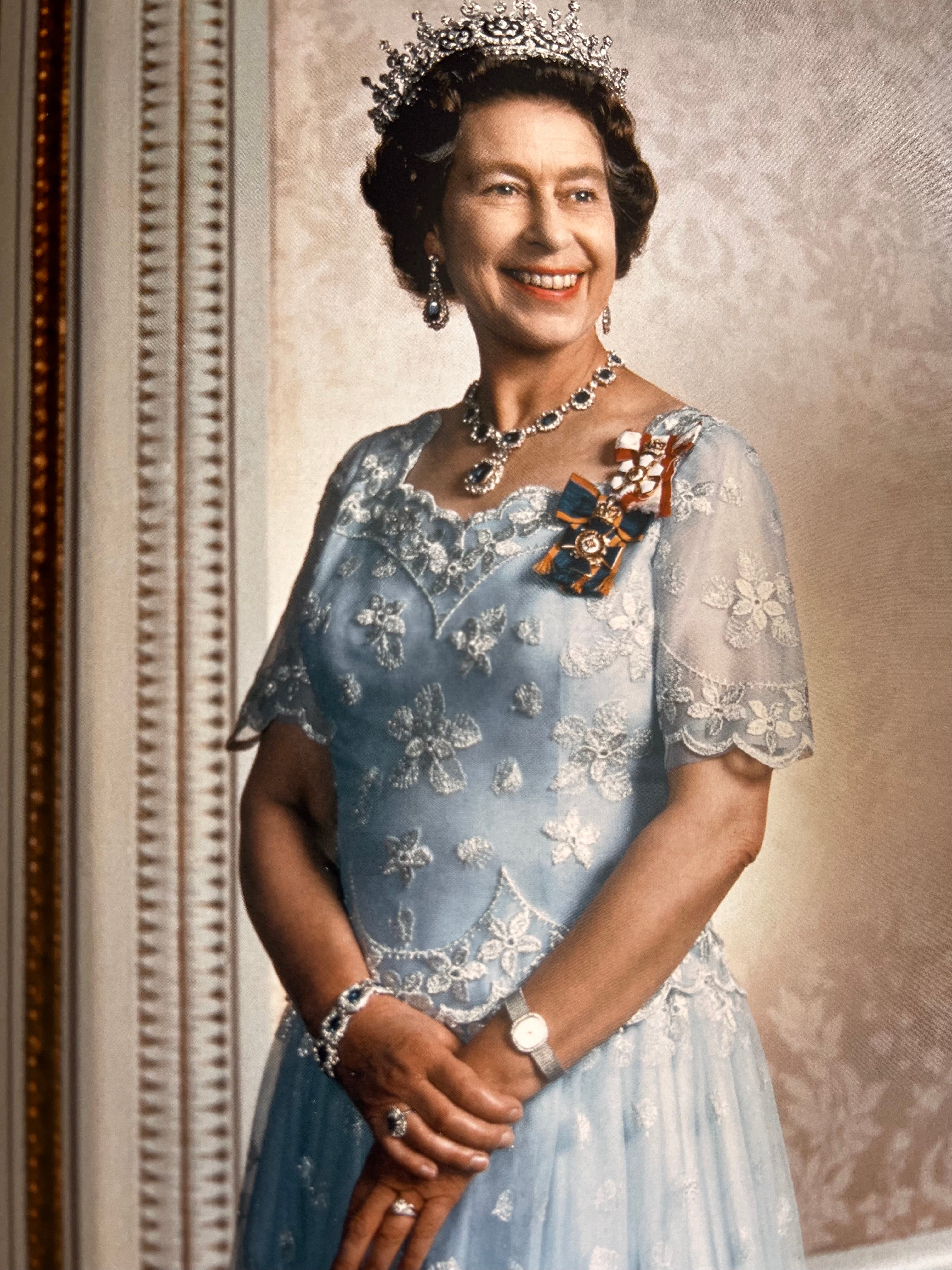 koffietafelboek Queen Elisabeth, Her Majesty boek Taschen, boek over koningin Elisabeth, drietalig koffietafelboek, luxe koffietafelboek, koninklijk levensverhaal boek, cadeauboek Queen Elisabeth, Nederlands Engels Duits boek