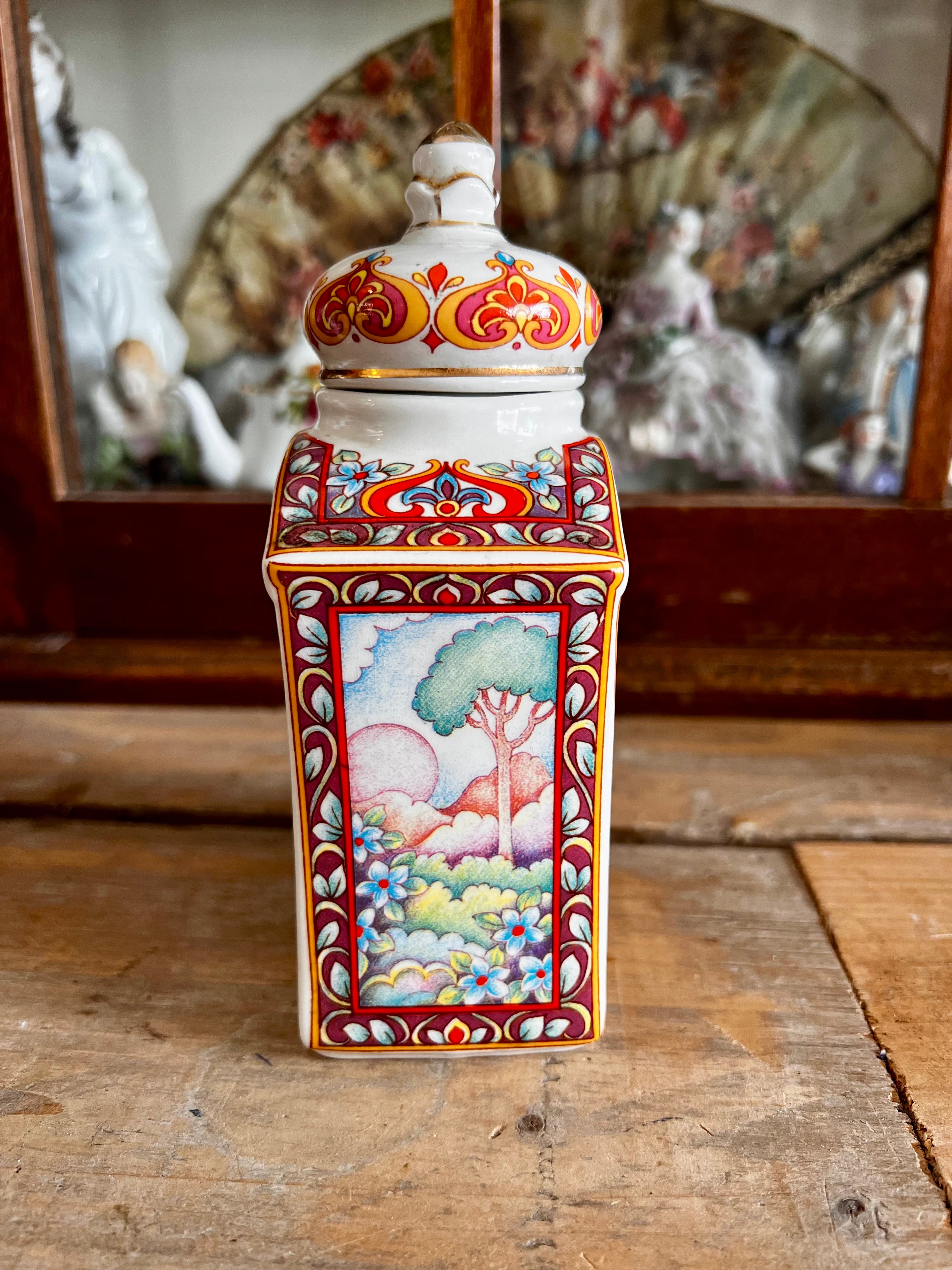 Sadler porseleinen theebus "Idian Tea" uit de "World of Tea Collection"