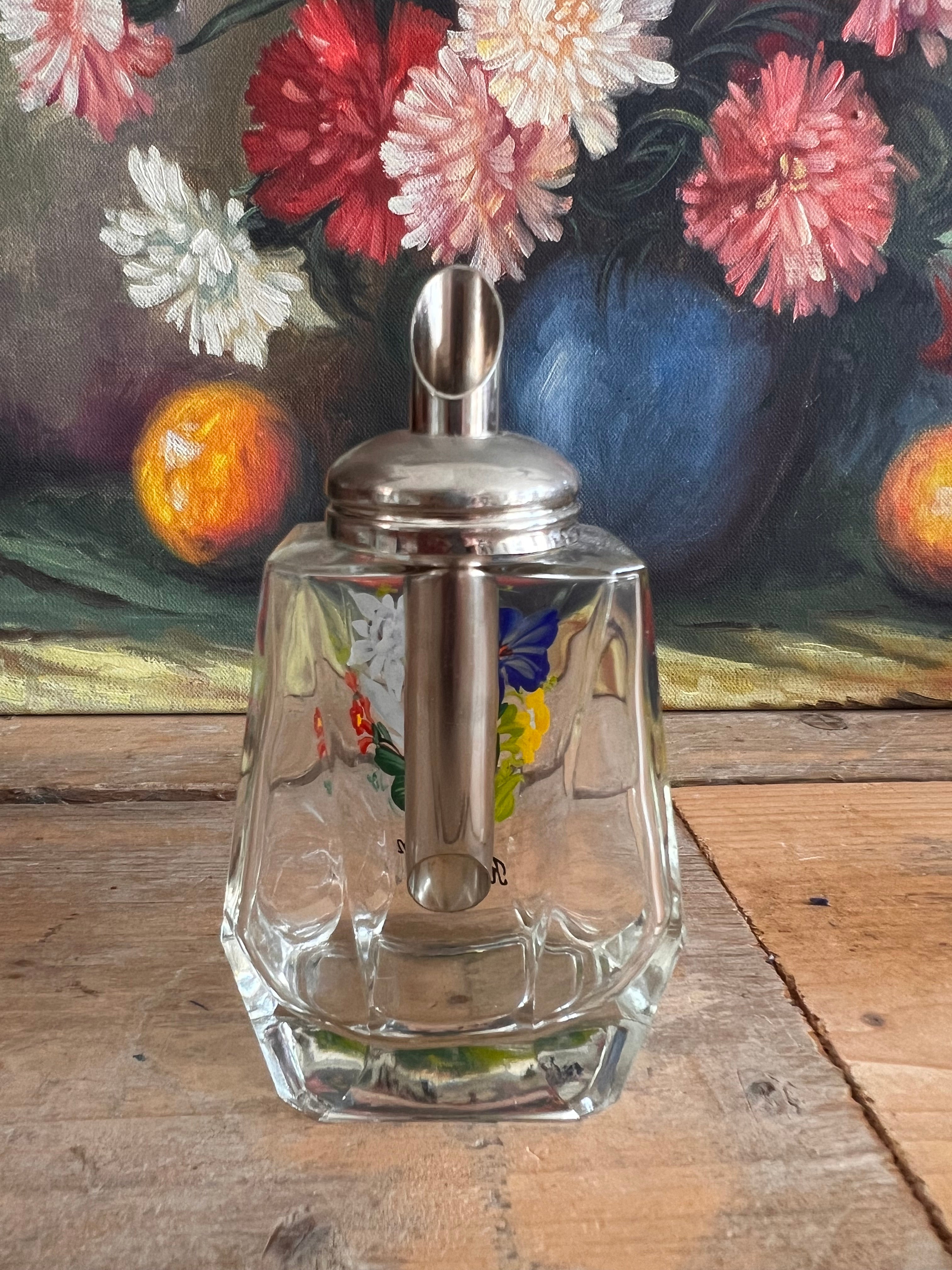 suikerstrooier, vintage suikerstrooier, Oostenrijks souvenir, jaren 60 souvenir, handbeschilderde suikerstrooier, Edelweiss, Oostenrijkse bloemen, emailverf keukenaccessoire, traditioneel Oostenrijks keukengerei.