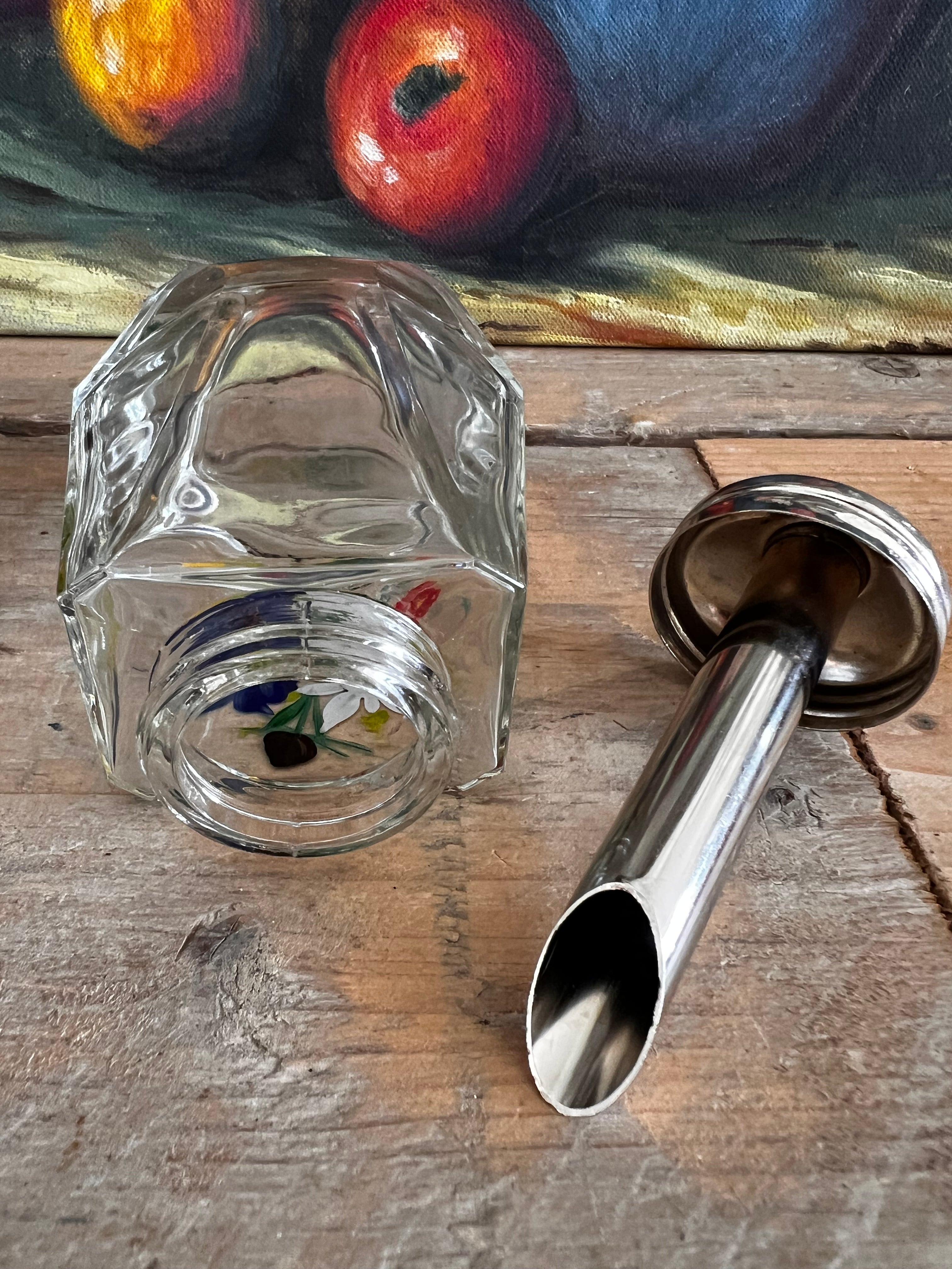 suikerstrooier, vintage suikerstrooier, Oostenrijks souvenir, jaren 60 souvenir, handbeschilderde suikerstrooier, Edelweiss, Oostenrijkse bloemen, emailverf keukenaccessoire, traditioneel Oostenrijks keukengerei.