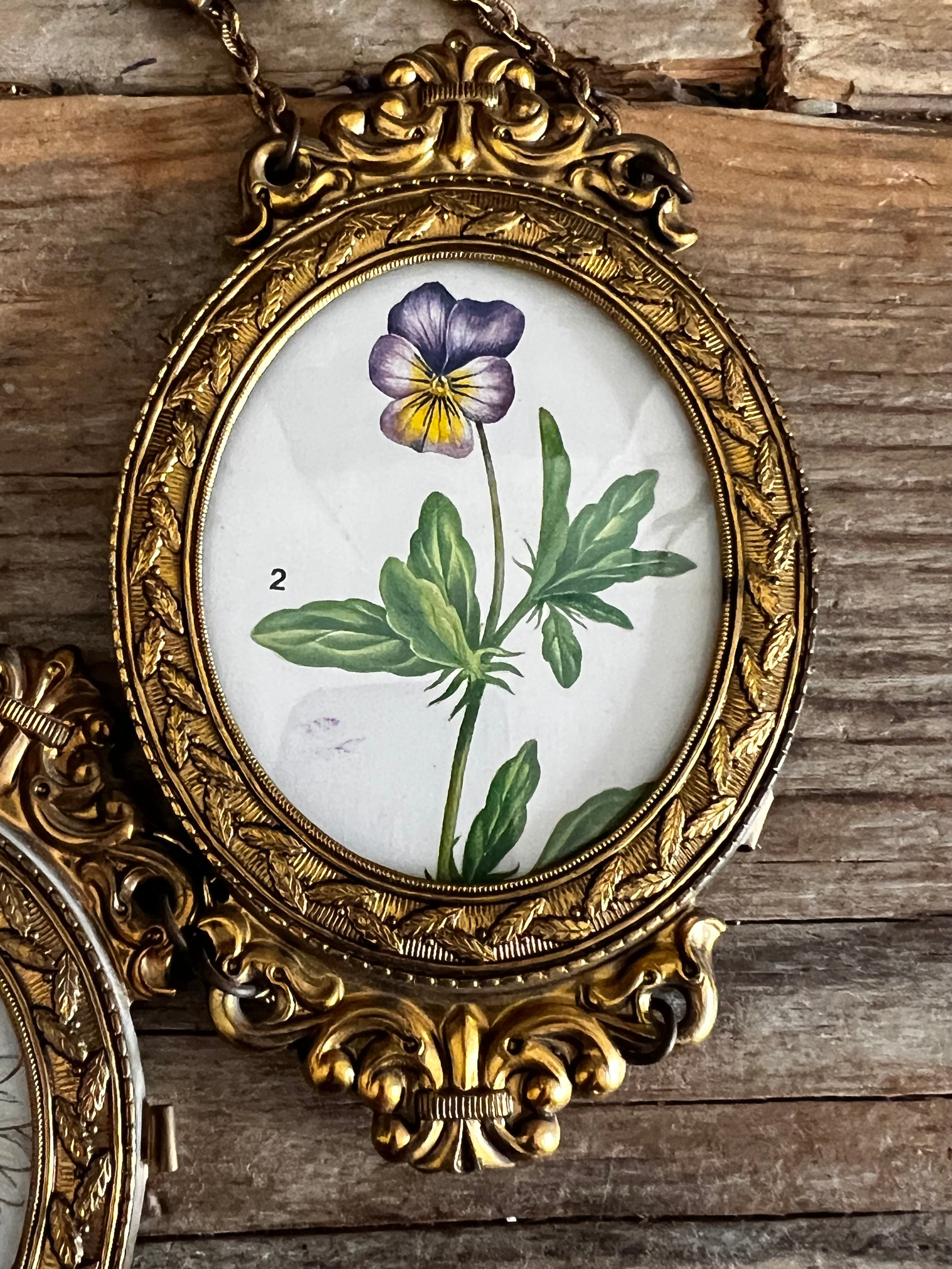  goudkleurige kettinglijstjes, vintage fotolijstjes jaren 70, ovale fotolijsten aan elkaar, retro wanddecoratie, kettinglijst voor foto’s, jaren 80 fotolijstjes, vintage fotopresentatie, decoratieve fotolijstjes