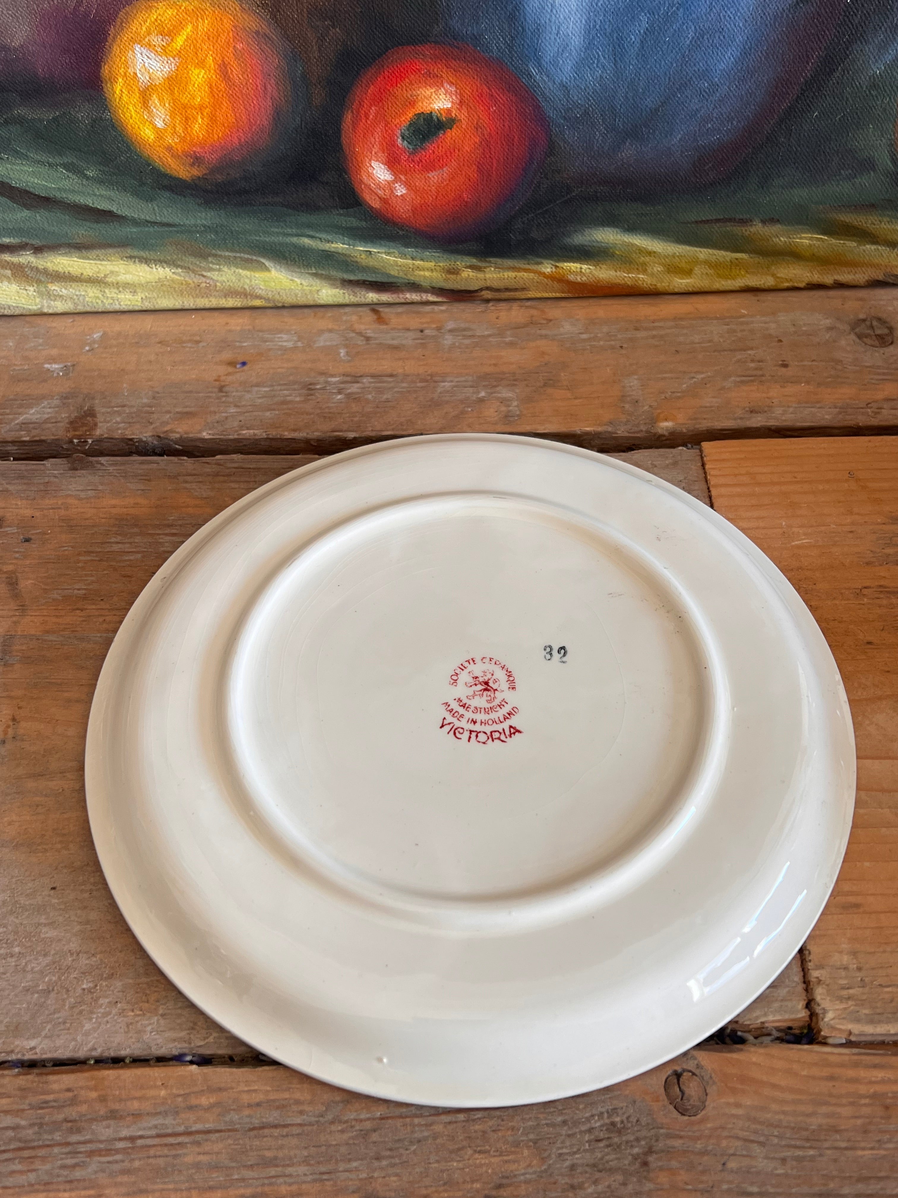 Societe Ceraique eierdopje, Victoria rood eierdopje, zoutvaatje aardewerk, keramiek Maastricht, vintage keramiek, eierdopje met zoutvaatje, Nederlands aardewerk, collectable eierdopje, keramiek webshop