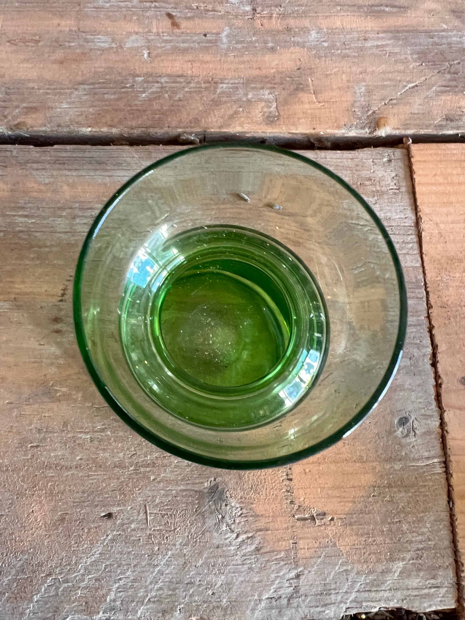 Antiek bollenvaasje uranium glas