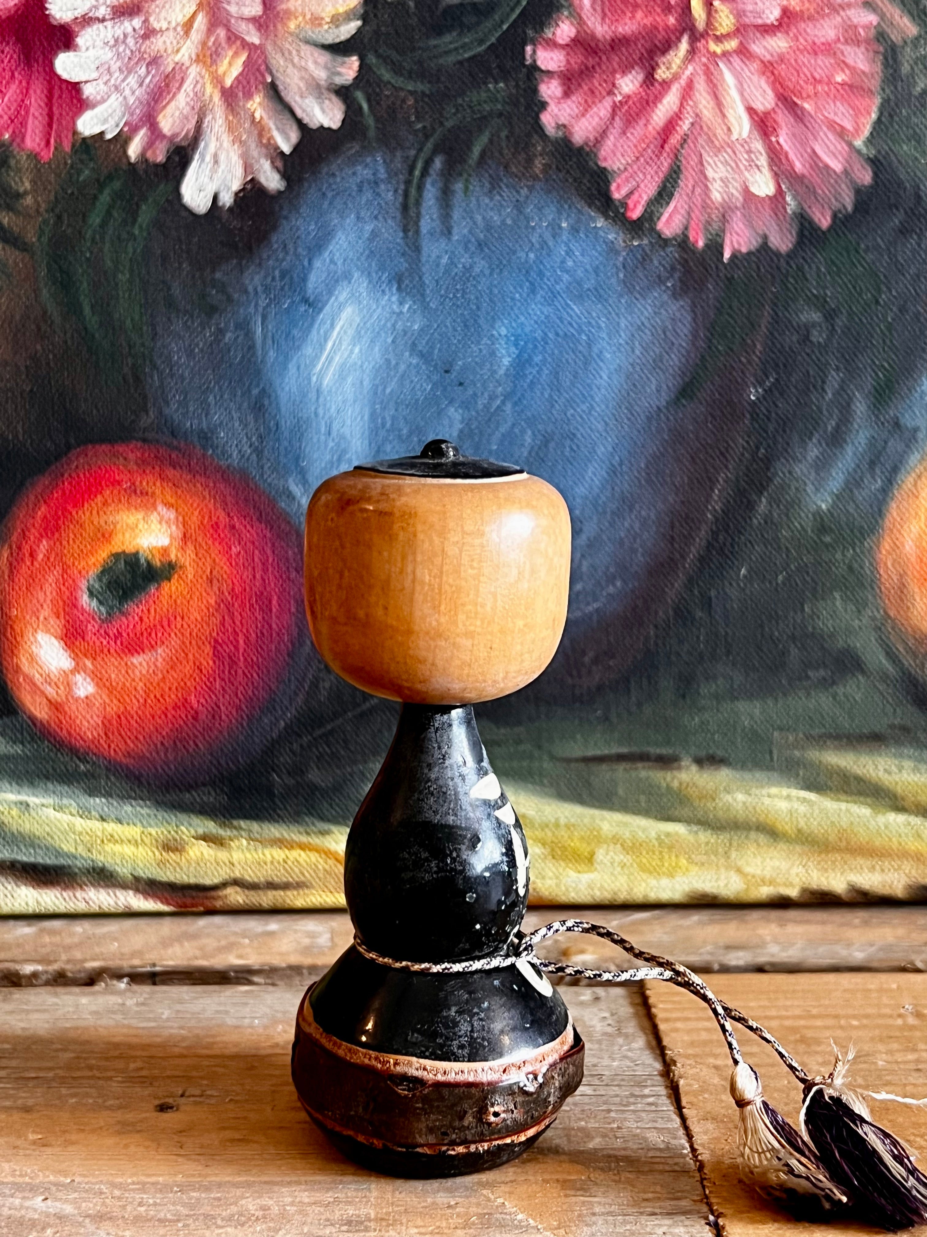 Vintage kokeskhi pop zwart jaren 60