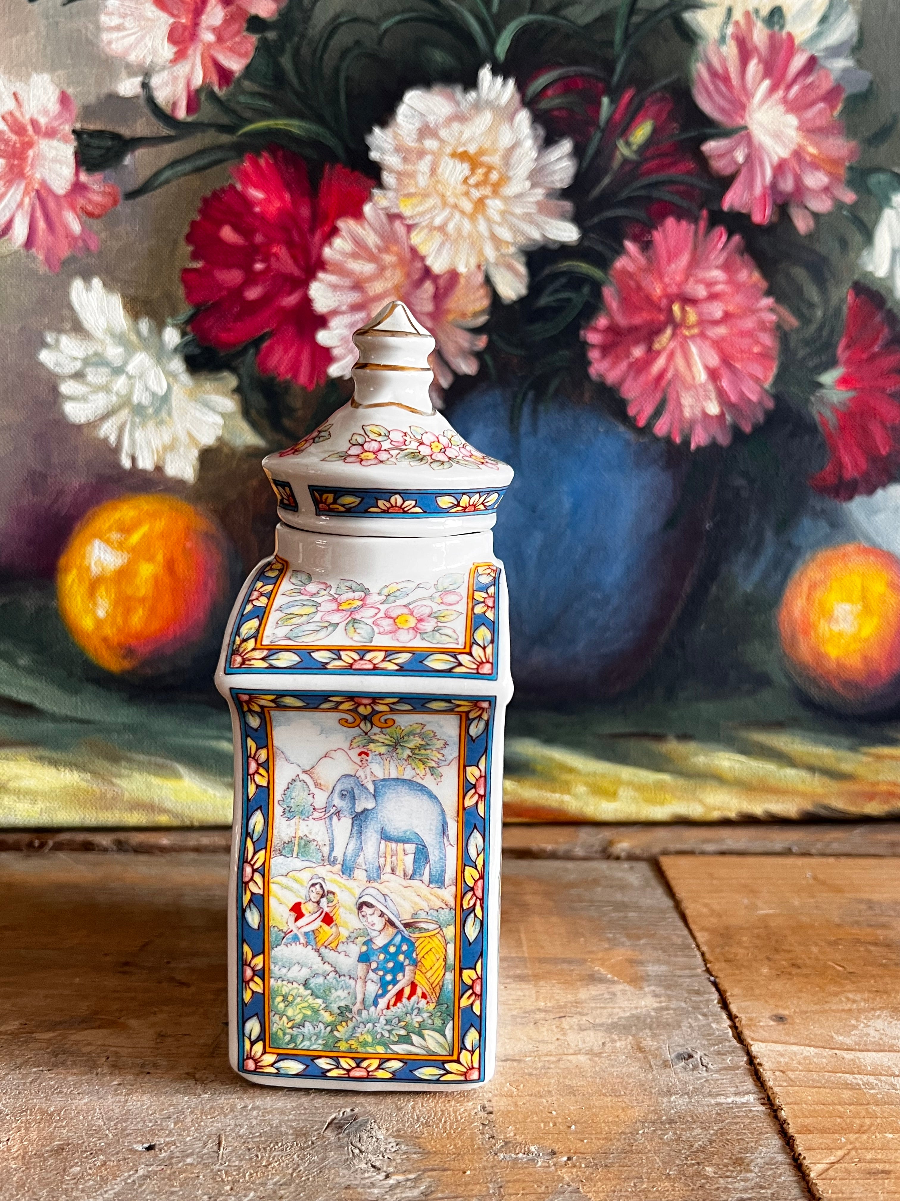 Sadler theebus the world of tea collection Ceylon
