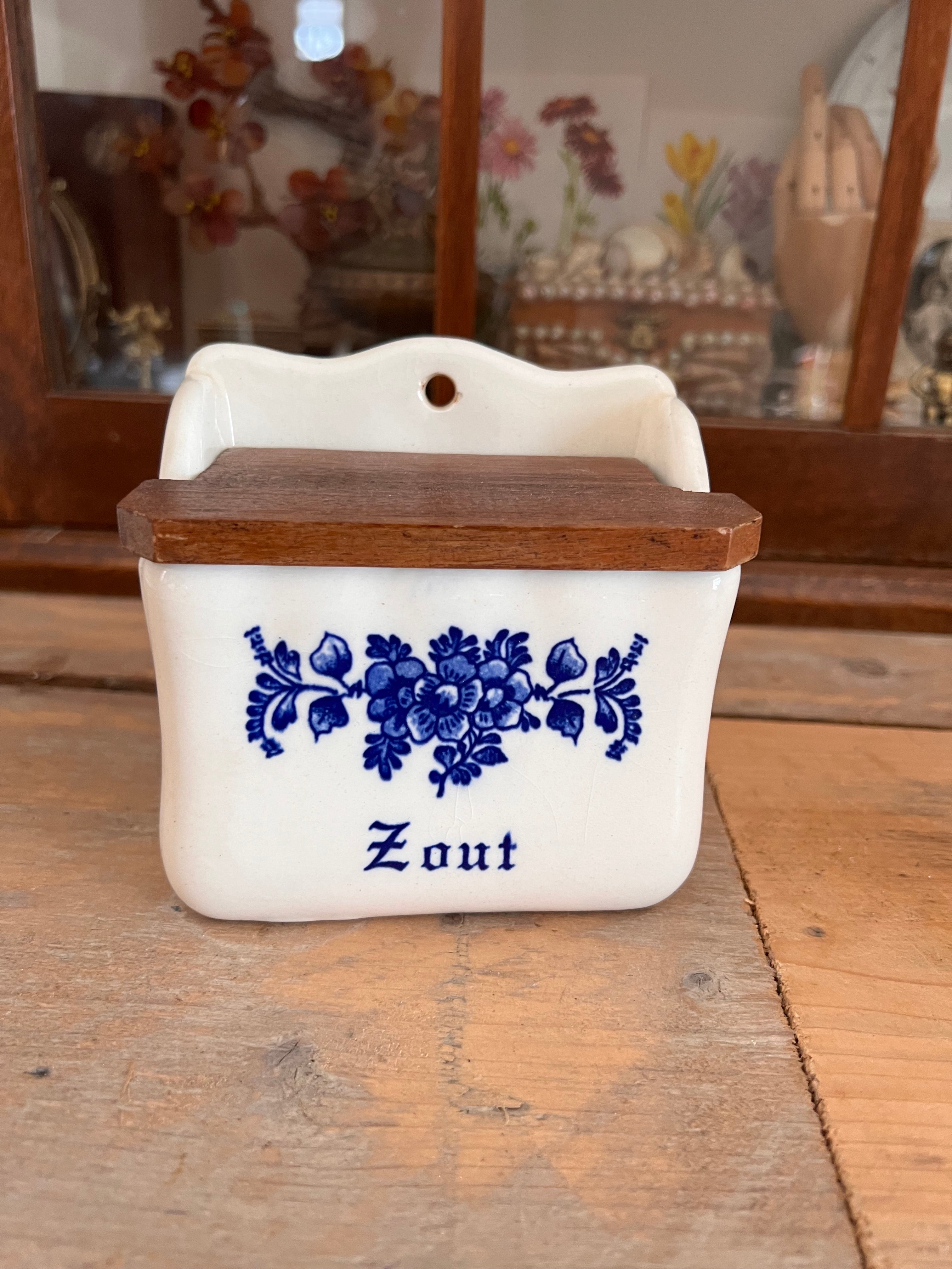 Zoutpot voor aan de muur