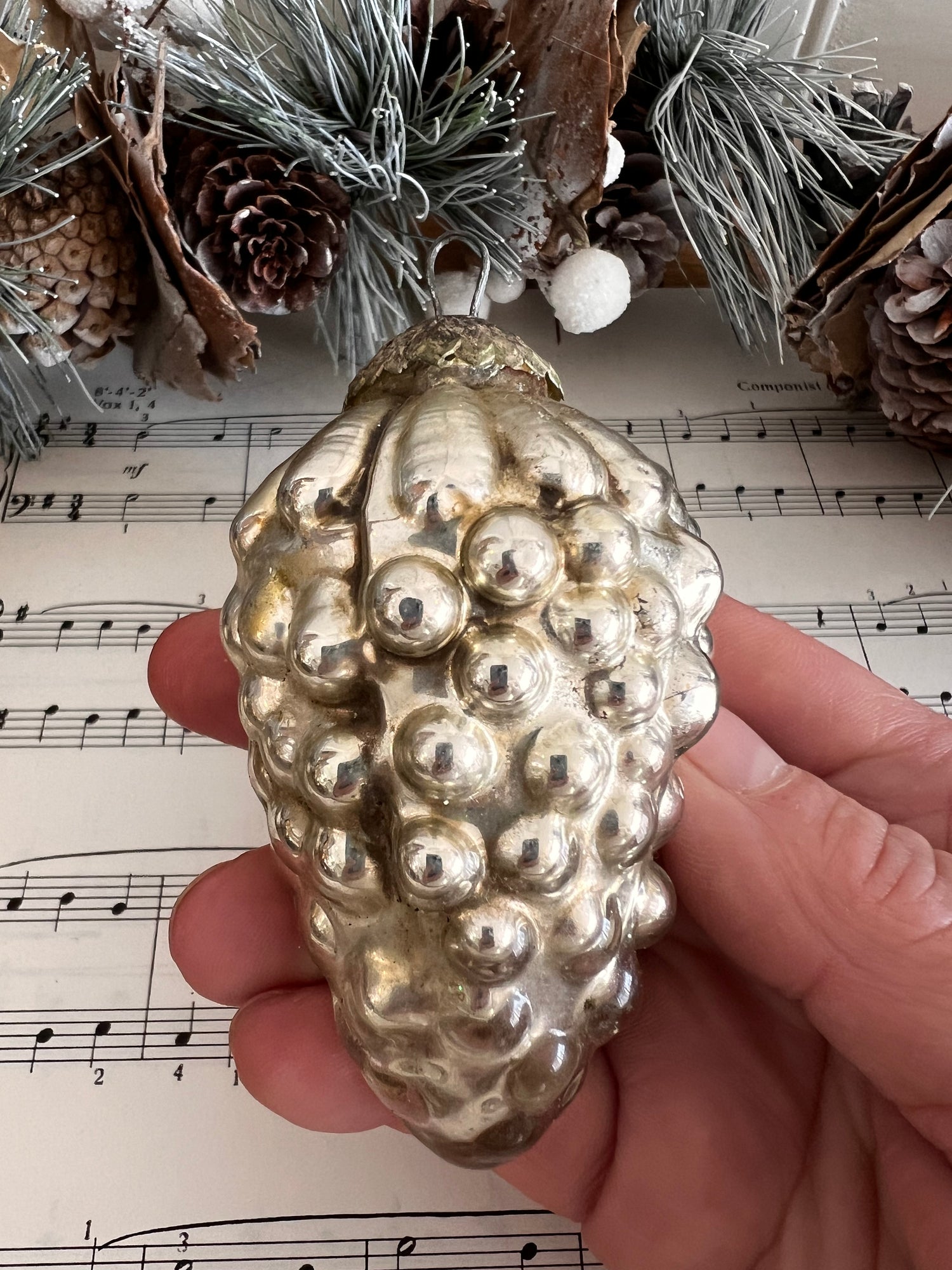 Antieke heksenbal druiventros, kerstdecoratie, vintage kerstdecoratie, druiventros kerstbal