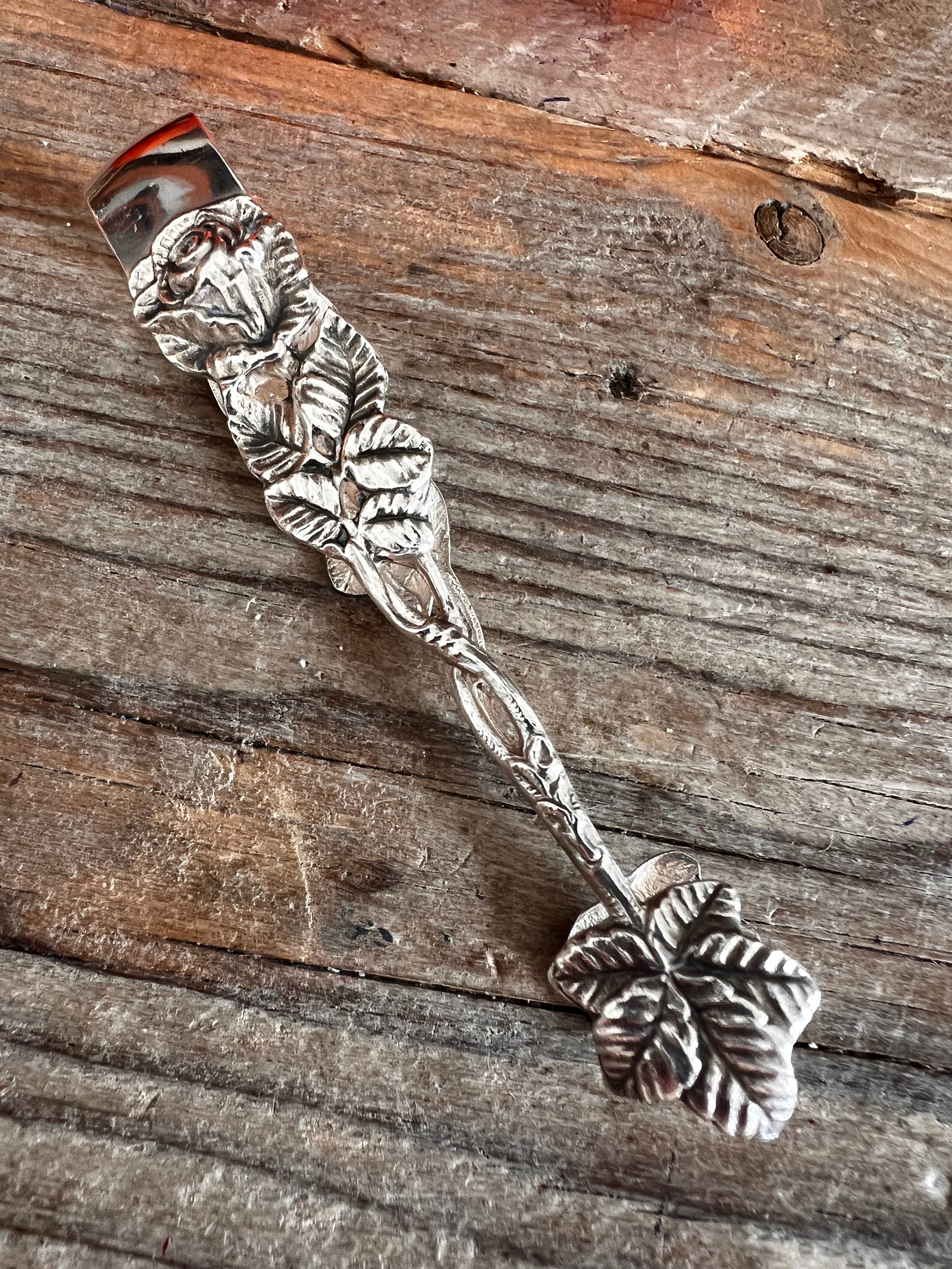 verzilverde suikertangen, Hildesheimer Rose Antiko 100, antiek bestek, verzilverd servies, suikertang set, klassieke tafelaccessoires, antieke zilveren bestekset, vintage bestek kopen
