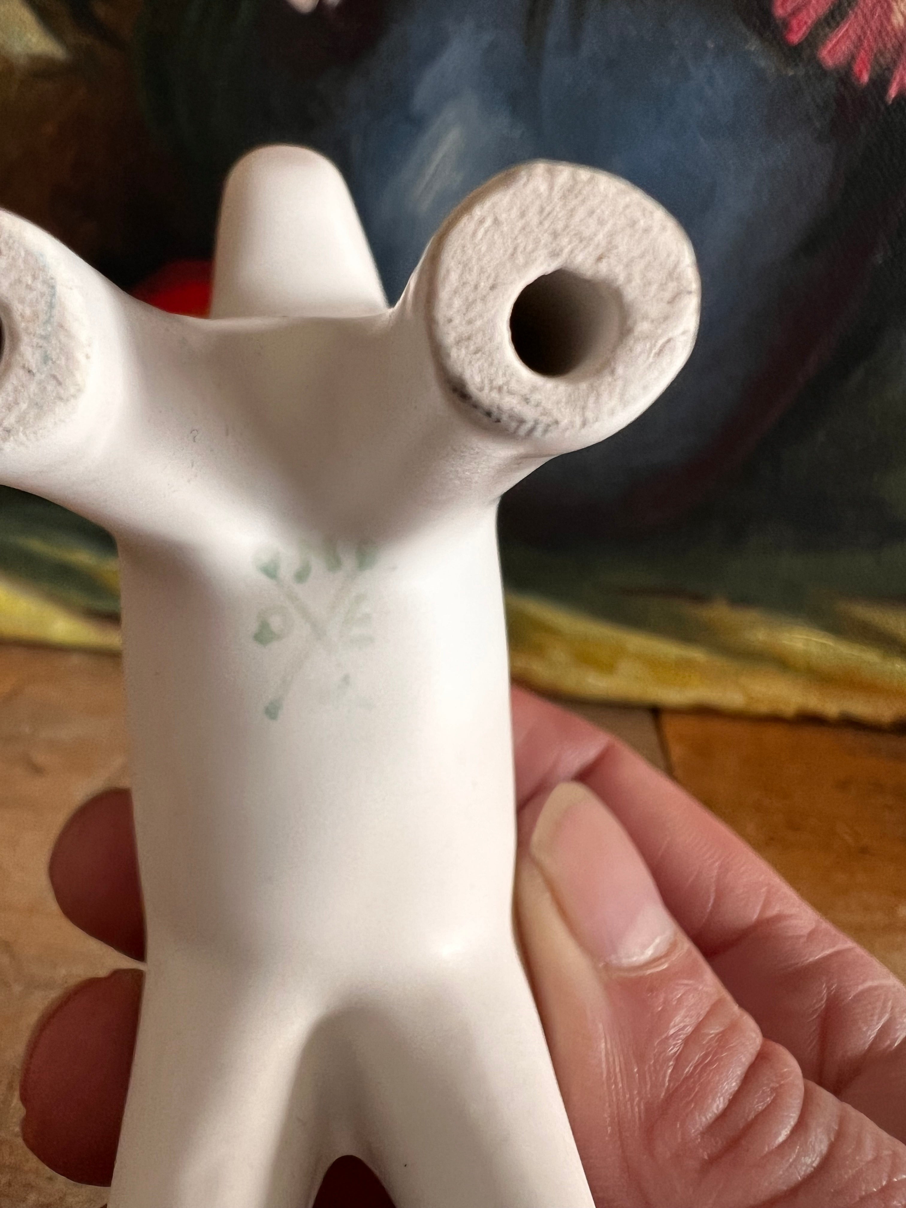 Dala paardje porselein, Zweeds Dala paardje, Dala paardje kopen, porseleinen souvenir, traditioneel Zweeds decoratie, handgemaakt Dala paardje, Dala paardje cadeau, Zweeds design paardje.