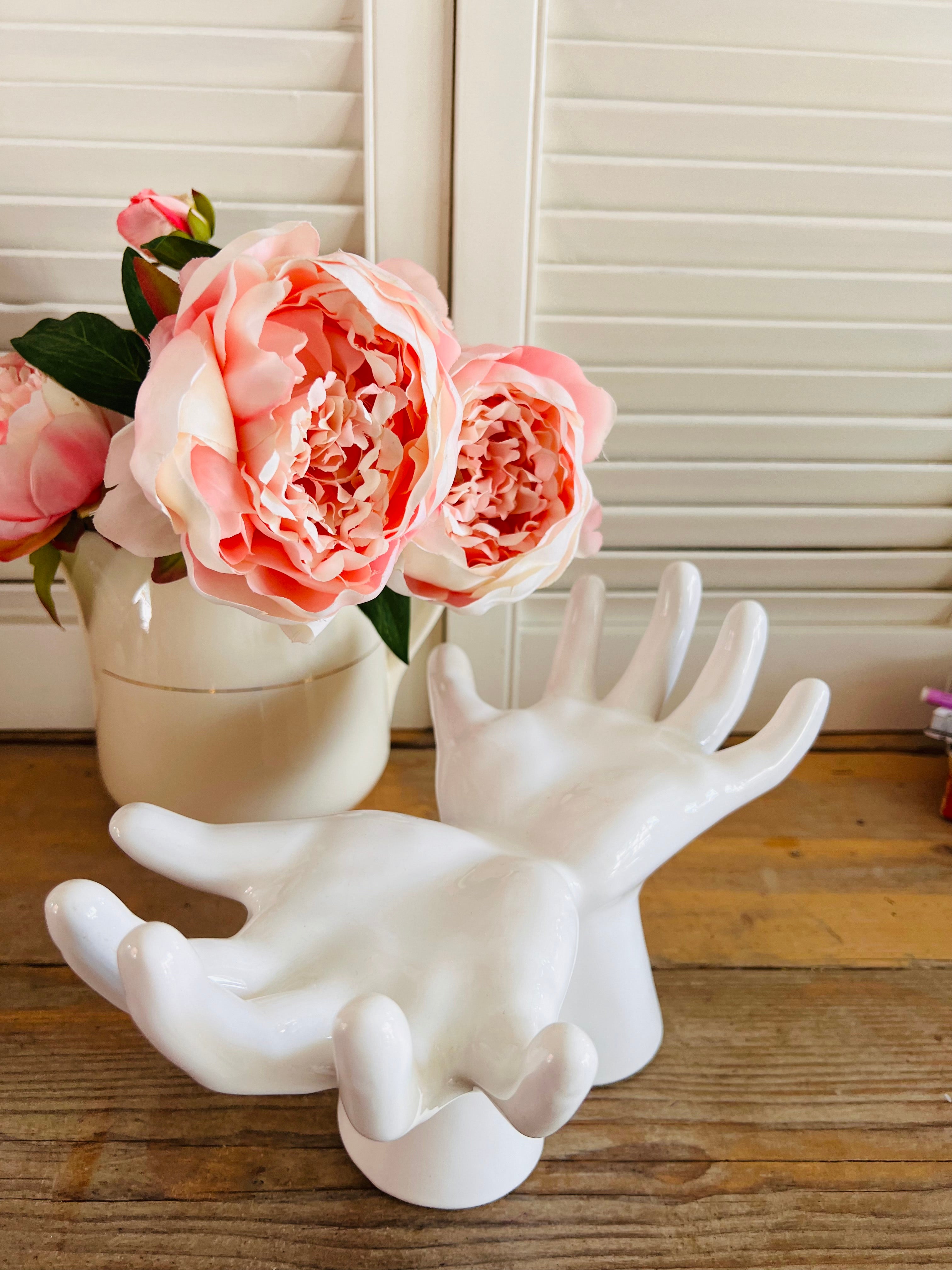White hands image