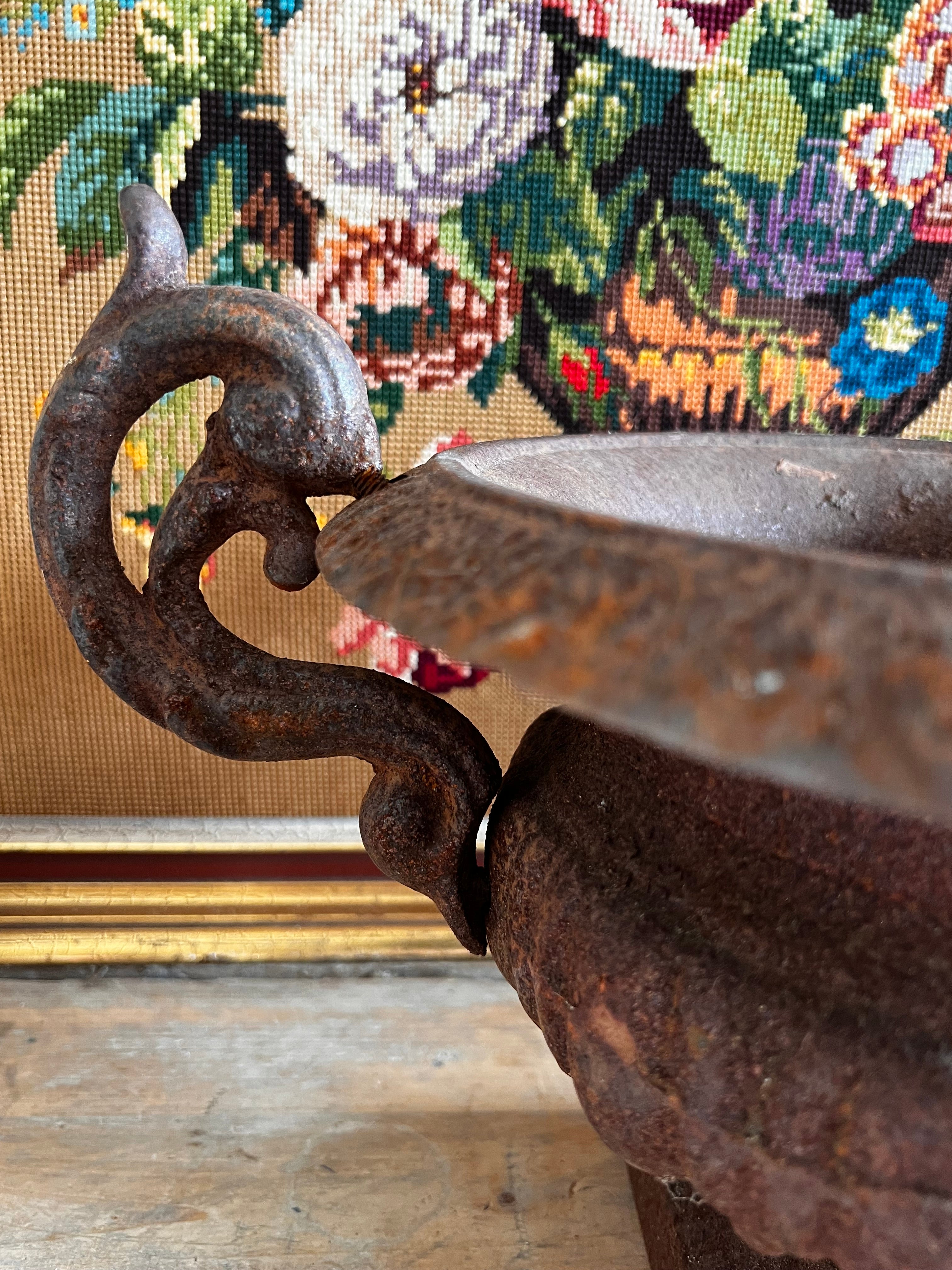 Franse oorvaas, oorvaas, gietijzeren oorvaas, franse brocante