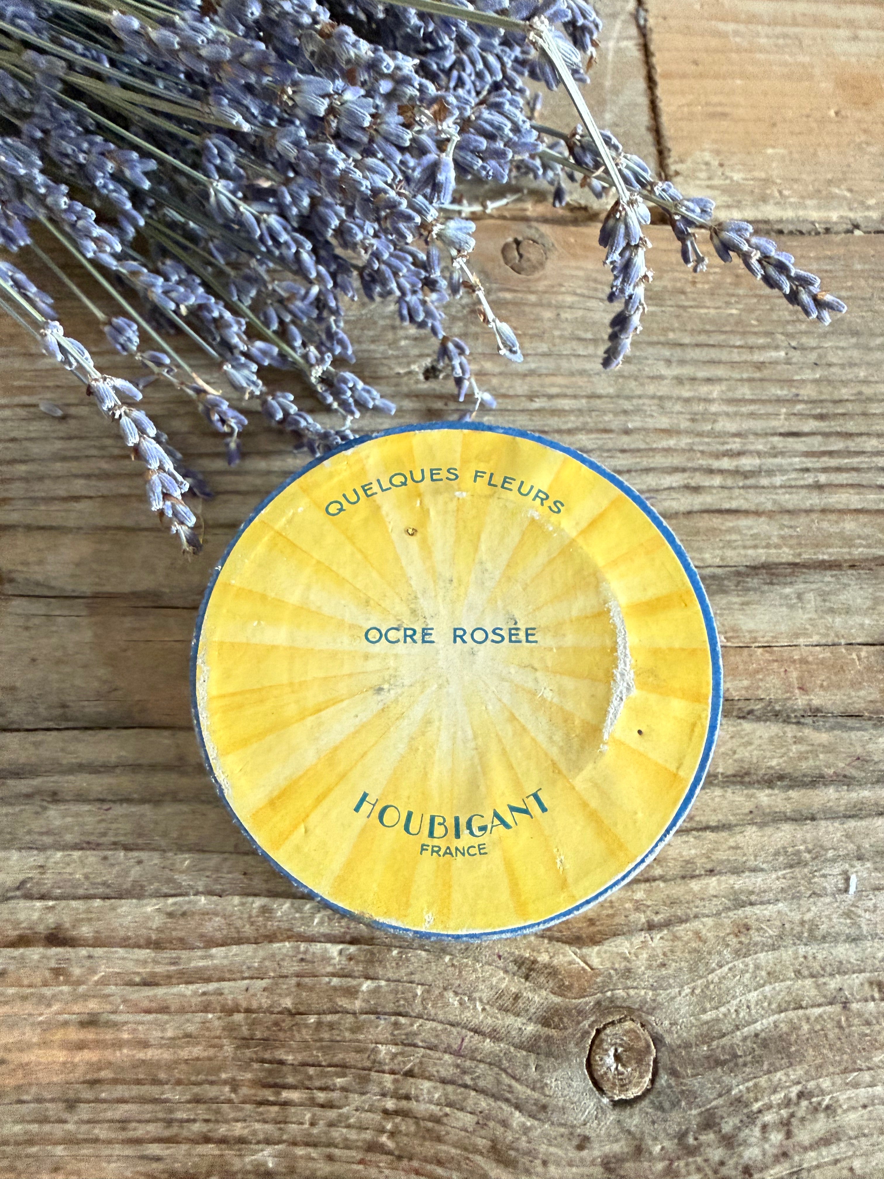 Houbigant Paris, Quelques Fleurs Houbigant, antieke poederdoos, vintage poederdoos, Franse parfumdoos, Houbigant poeder, boudoir antiek, vintage poederverpakking, oude cosmeticadoos, Sofia&