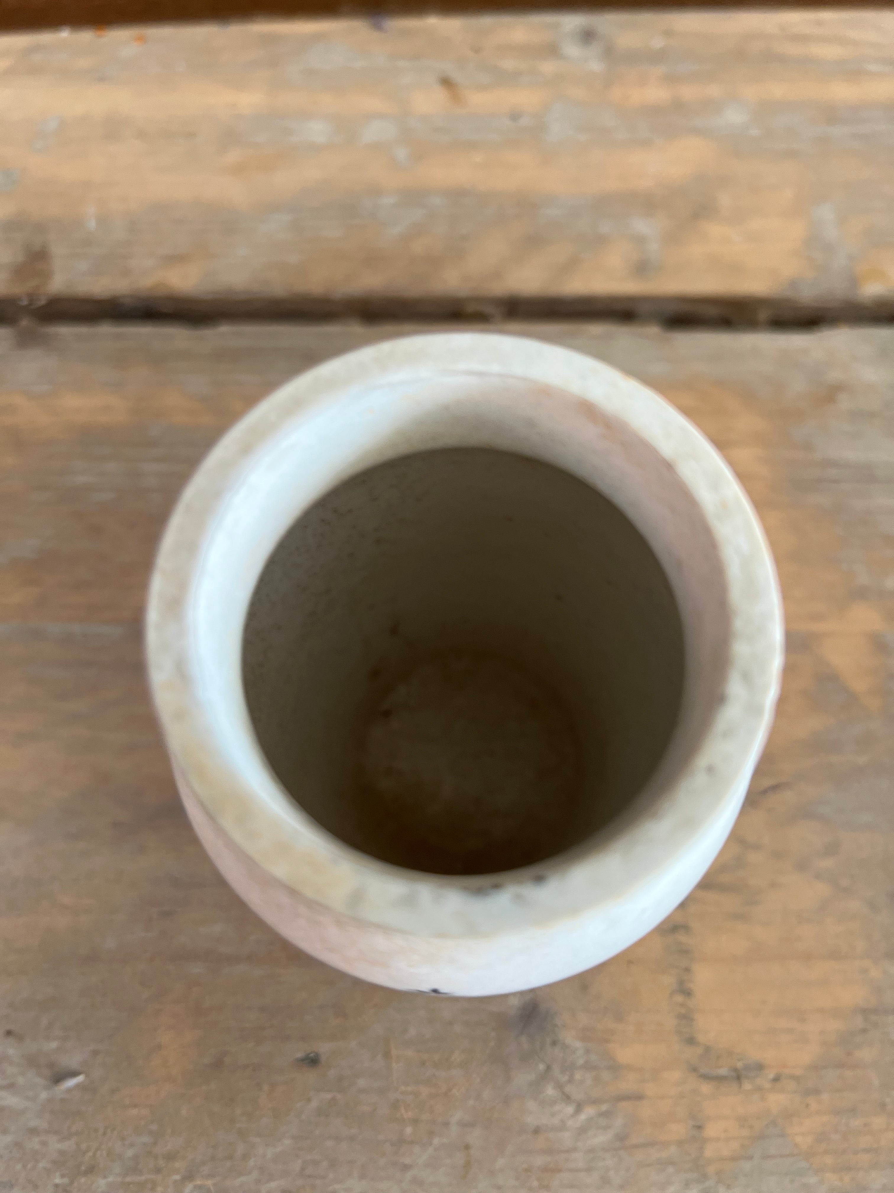 Antiek potje "Numol"