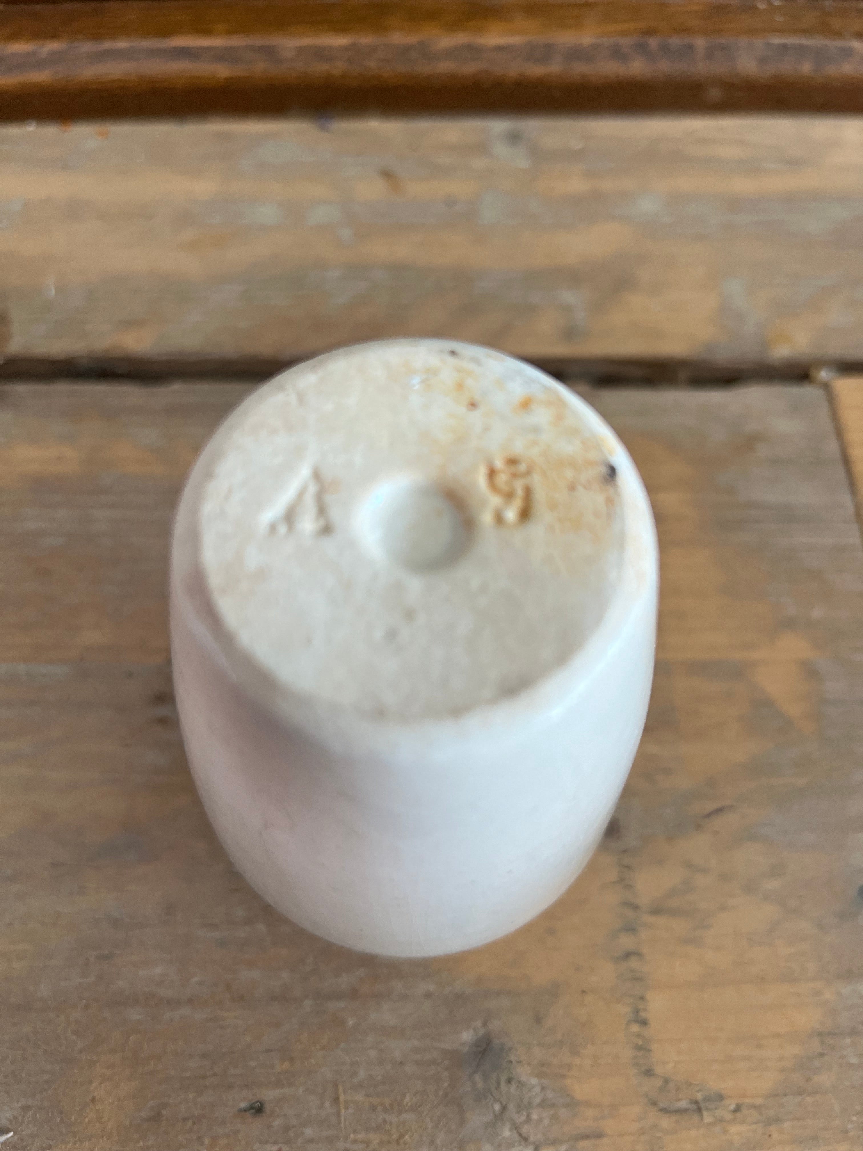 Antiek potje "Numol"
