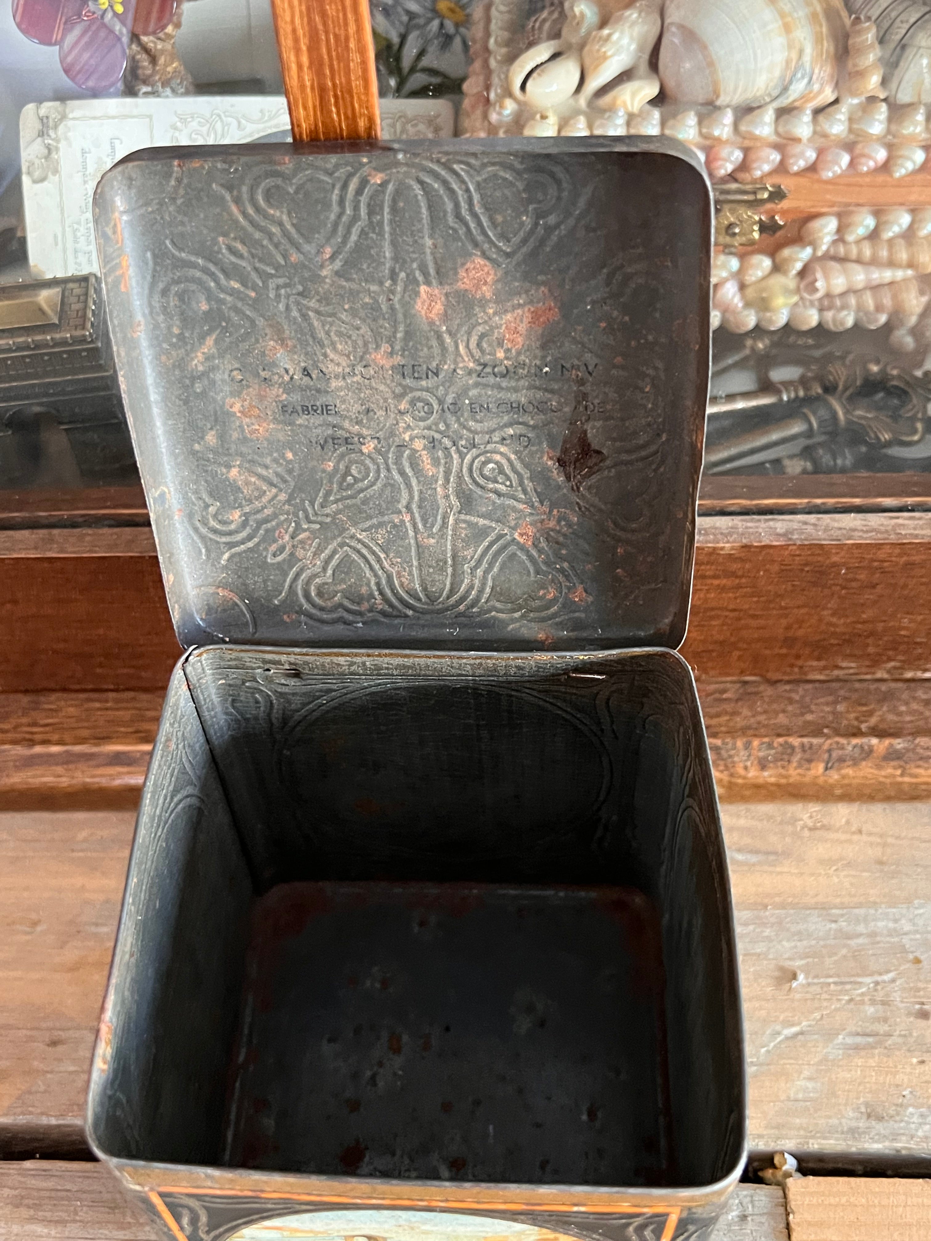 Antique Van Houten Cocoa tin Venice theme
