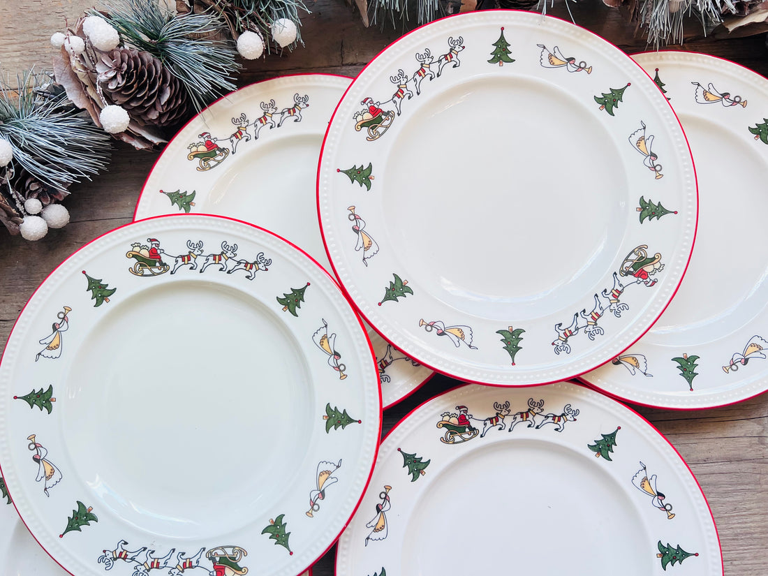 Windsor Christmas ontbijtbord Wedgwood, Wedgwood kerstservies, vintage kerstontbijtbord, kerstontbijtbord nieuwstaat, feestelijk ontbijtservies, Wedgwood kerstcollectie, Windsor Christmas bord kopen, kerstservies Wedgwood, elegant kerstontbijtbord.