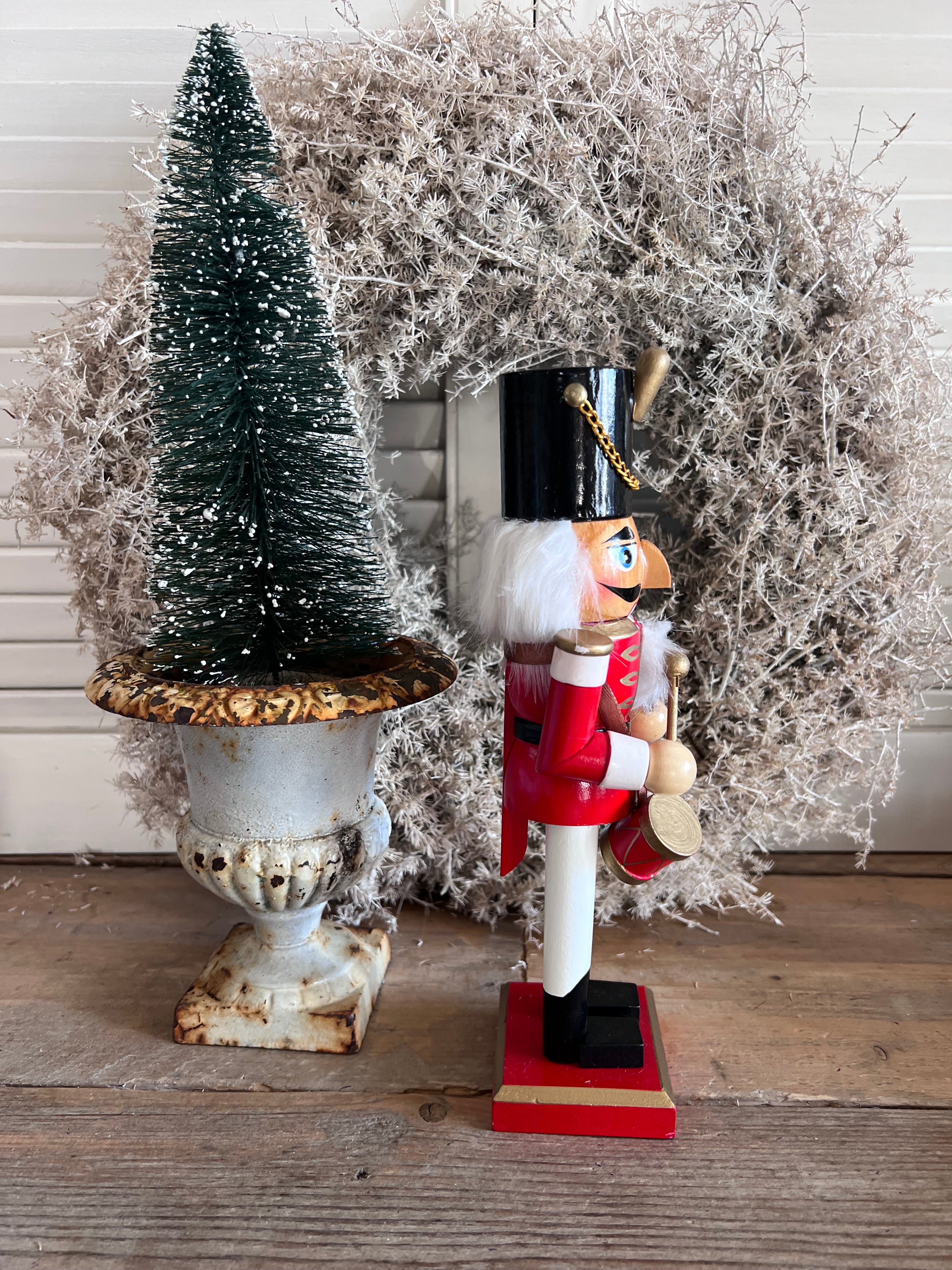 Notenkraker kerstfiguur hout met trommel, kerstversiering