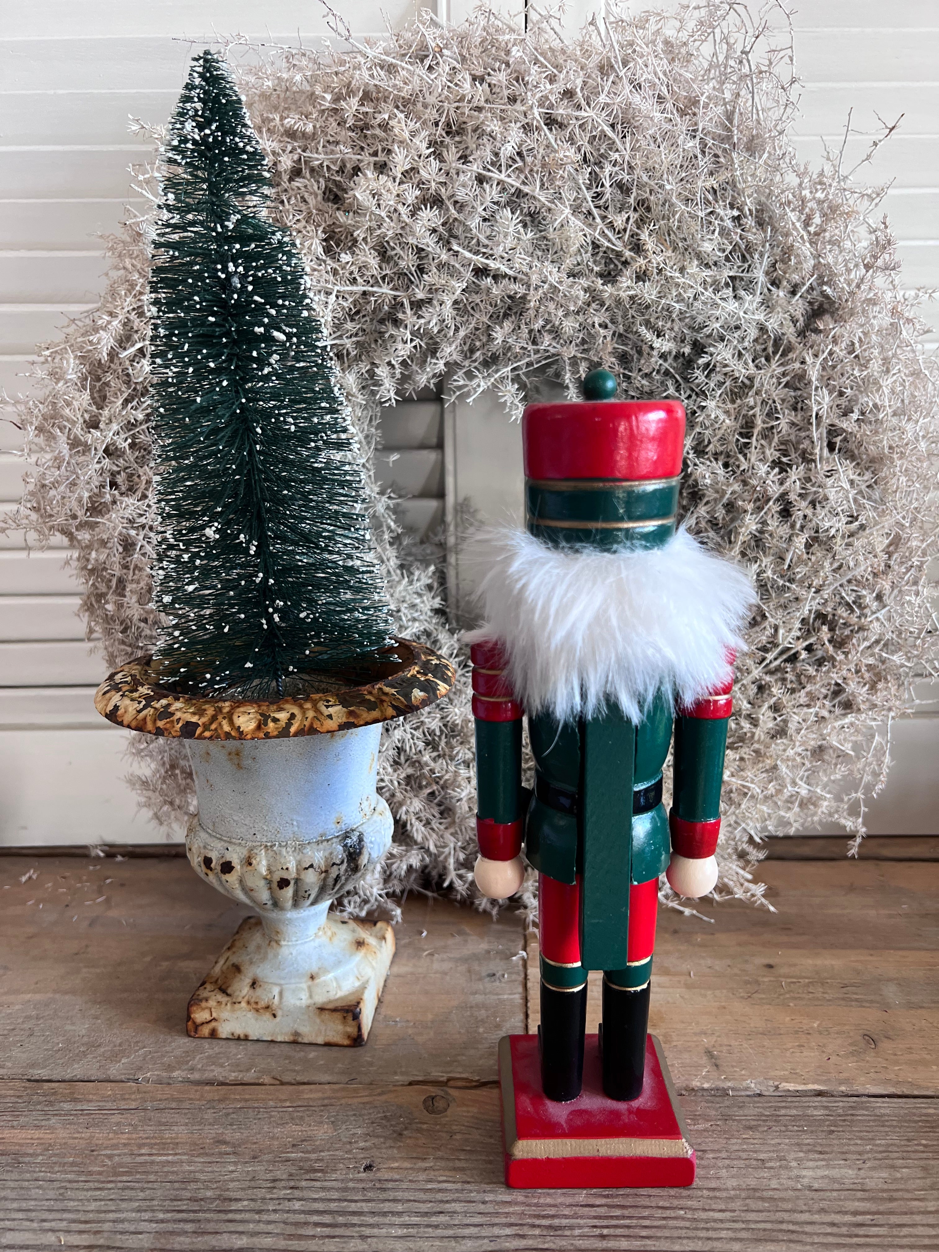 Notenkraker met zwaard