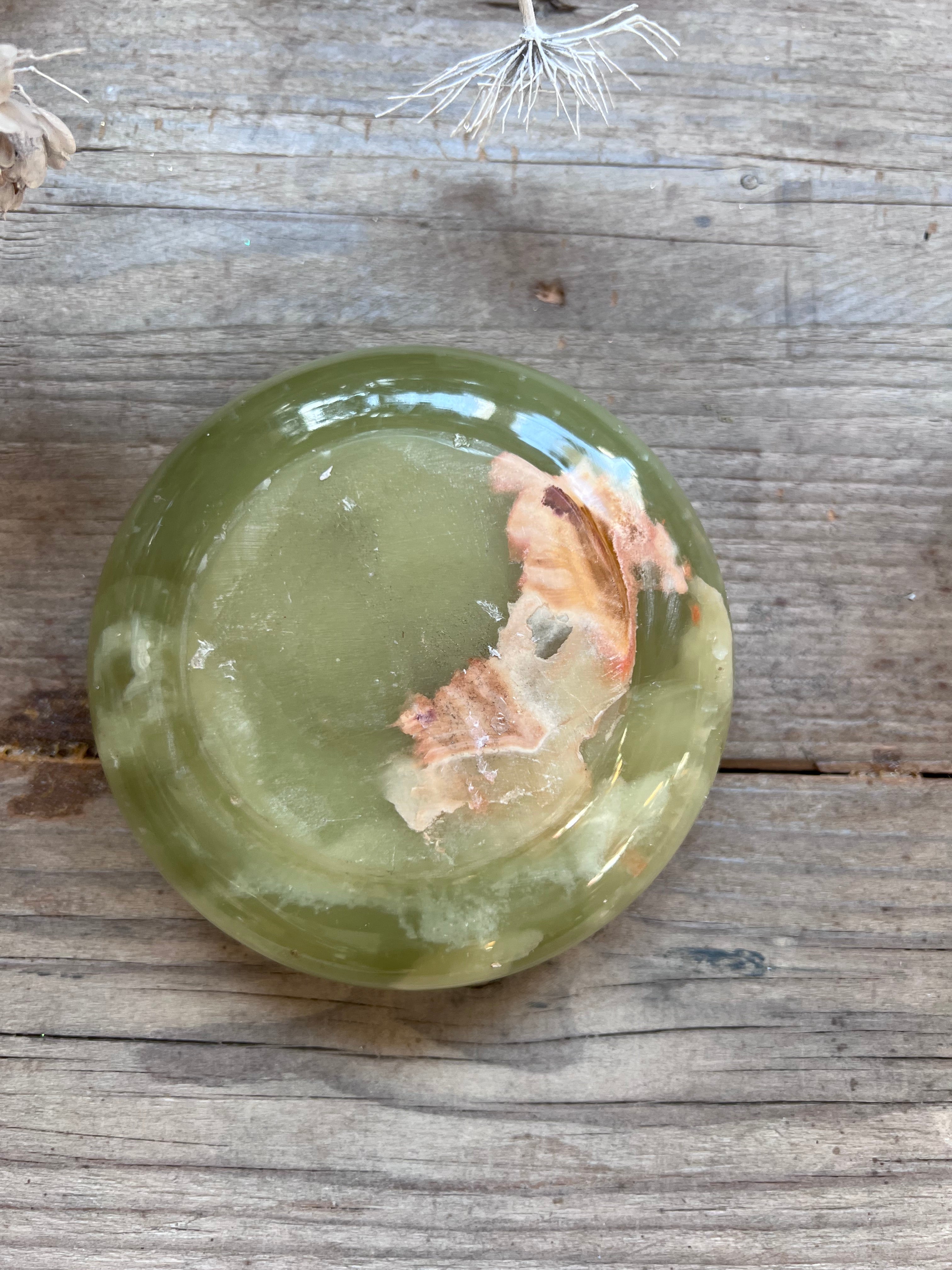 onyx marmeren asbak, vintage asbak jaren 60, ronde marmeren asbak, retro onyx asbak, marmeren asbak vintage, originele asbak jaren 60, bijzondere onyx asbak, design asbak marmer