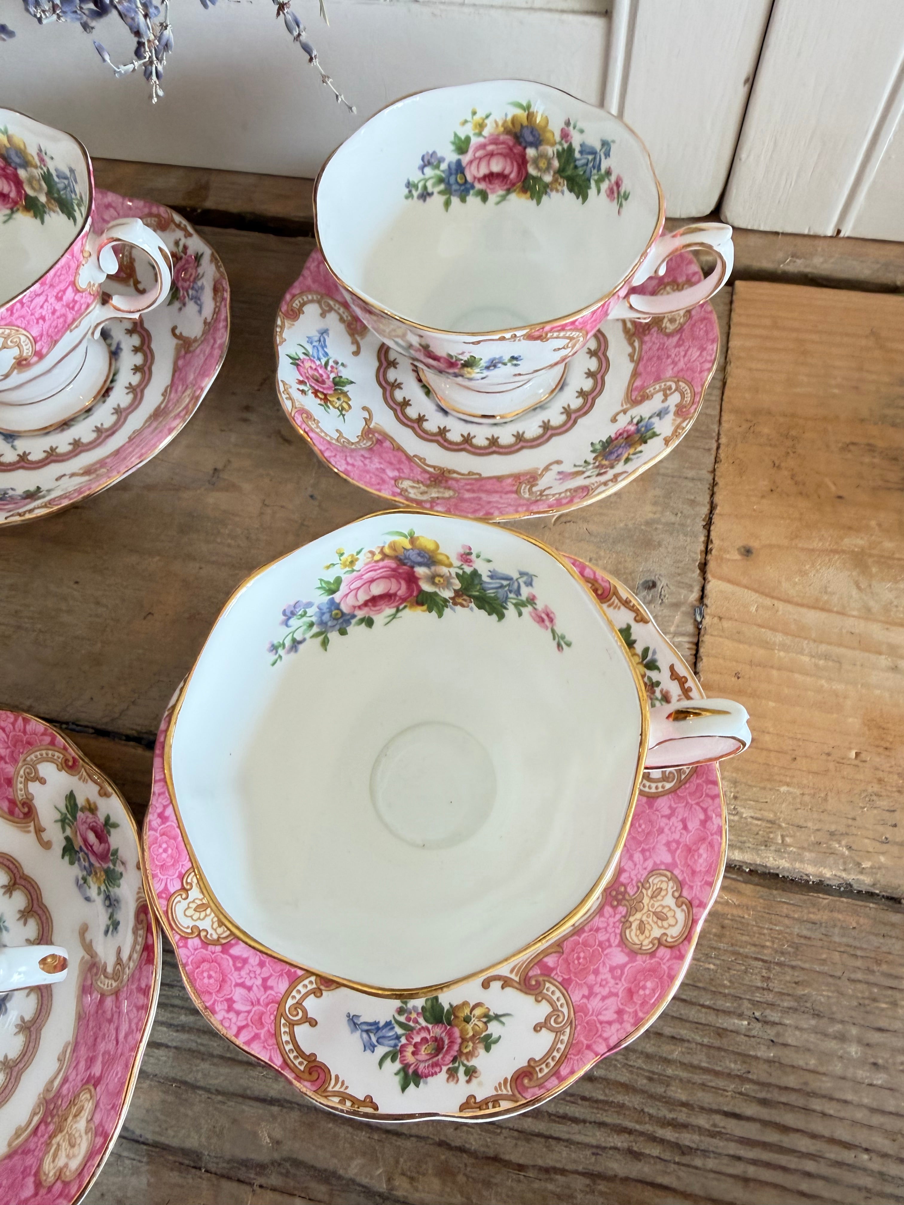 Royal Albert Lady Carlyle heren kop en schotel - vintage bone china, Sofia&