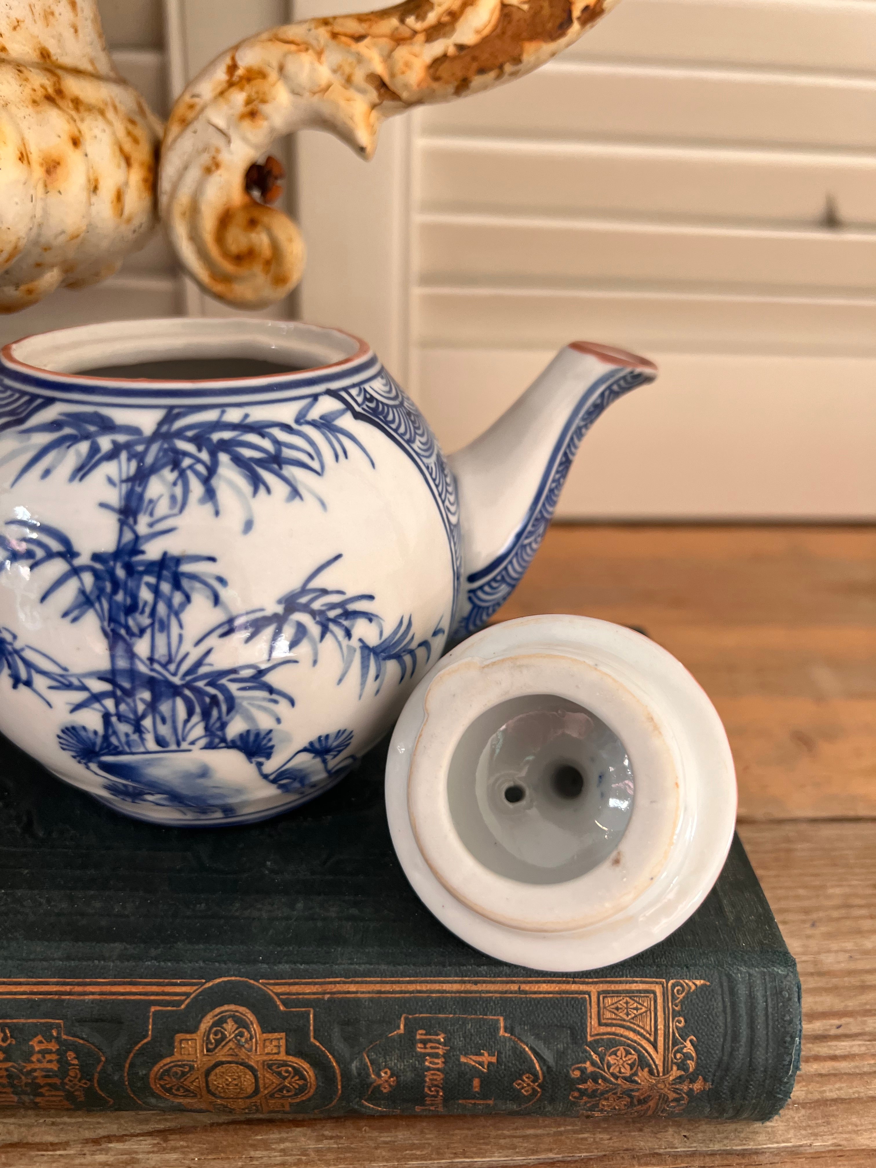 Mini theepot met bamboe patroon