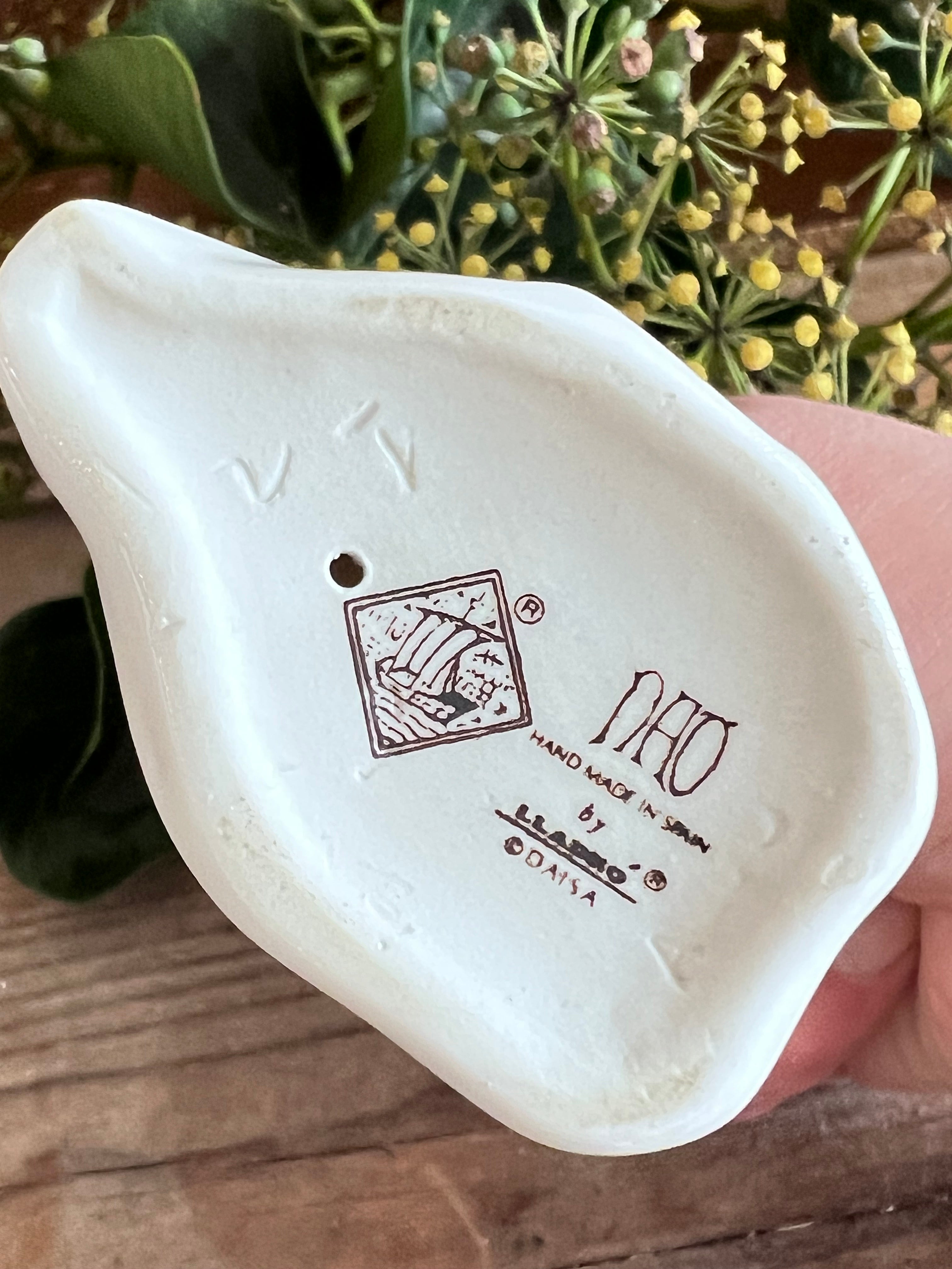 Lladró biddende engel, vintage Lladró beeldje, porseleinen engel beeldje, biddende engel porselein, spirituele decoratie, Lladró vintage kopen, porseleinen beeldje, engel decoratie, religieuze geschenken, Lladró collectie.