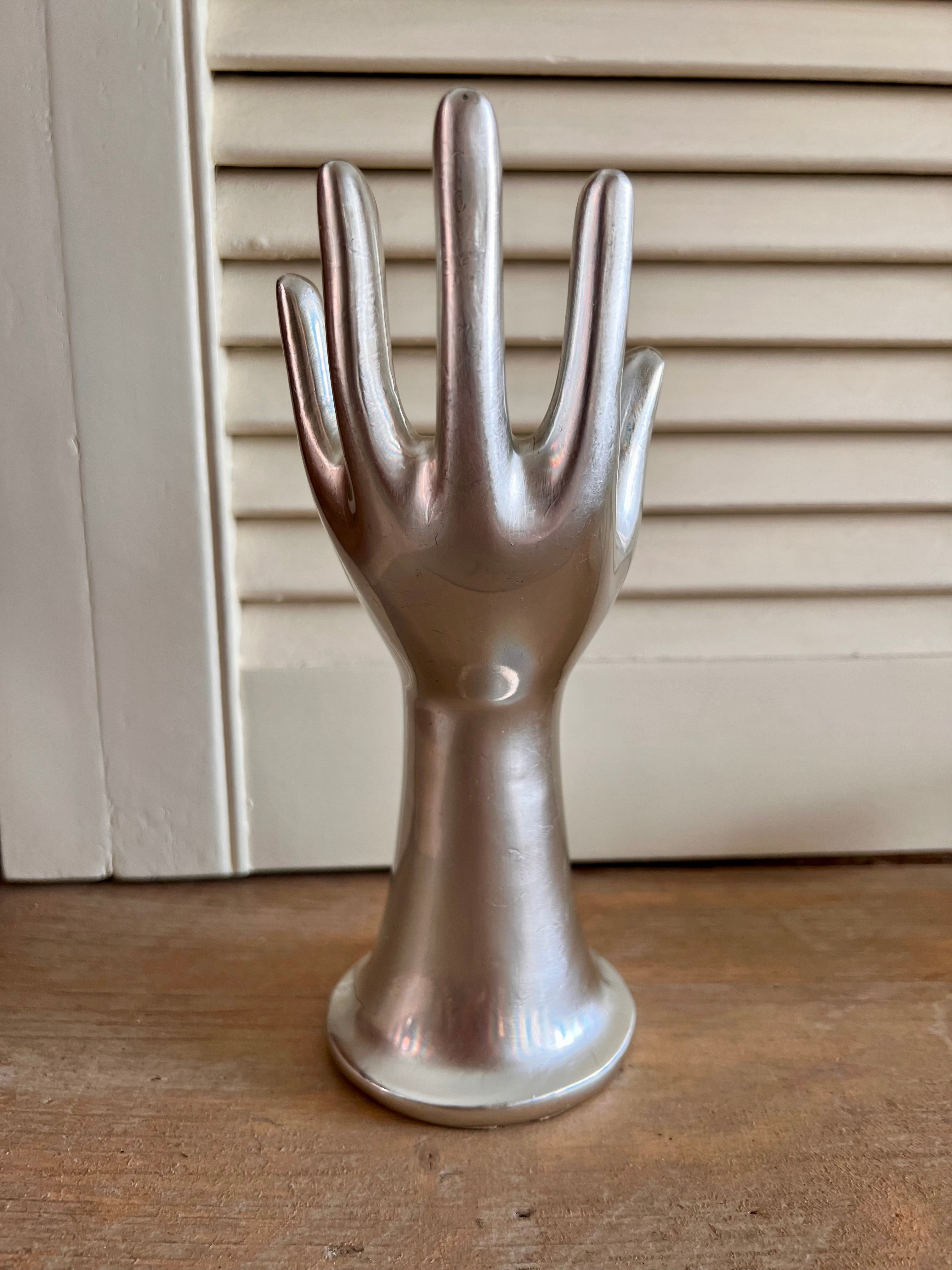 Ringen display hand