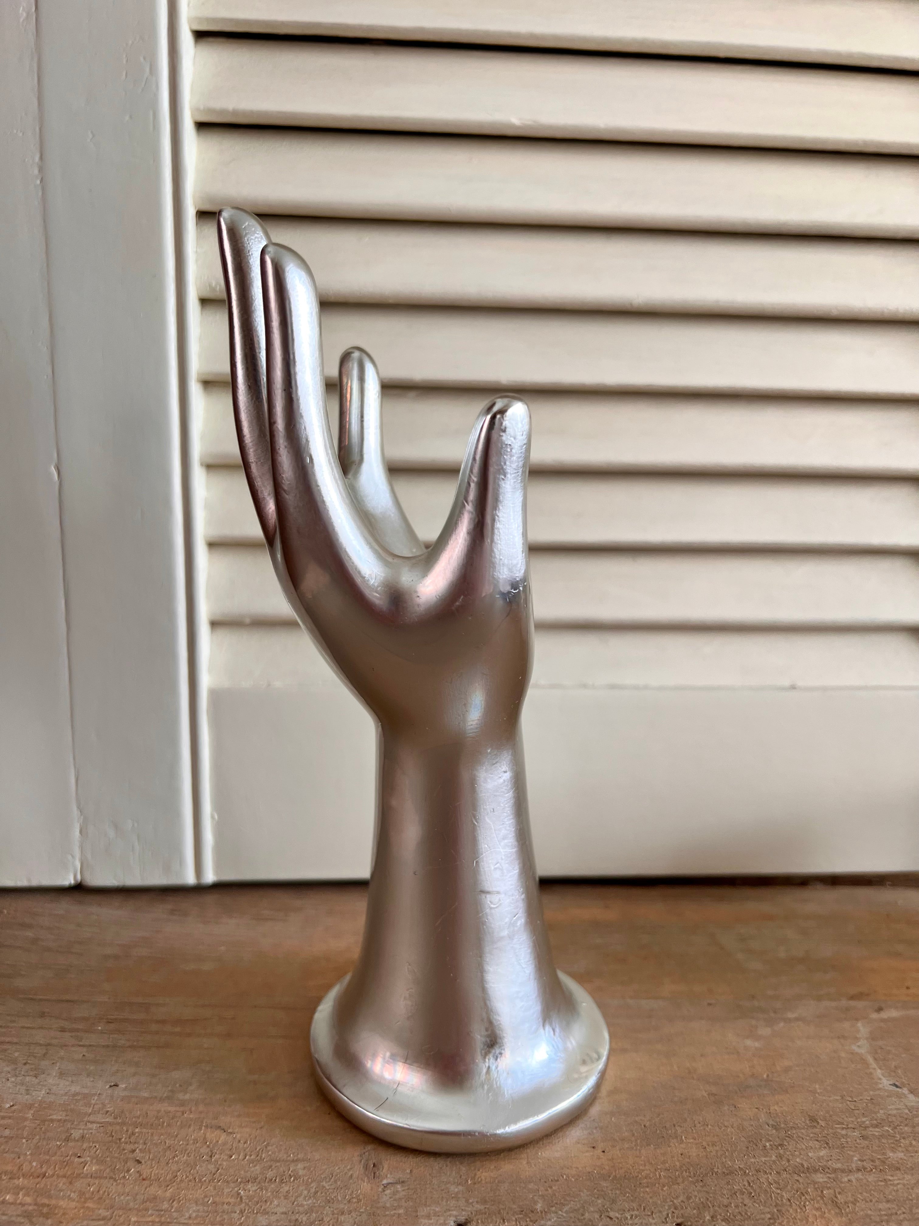 ringen display hand