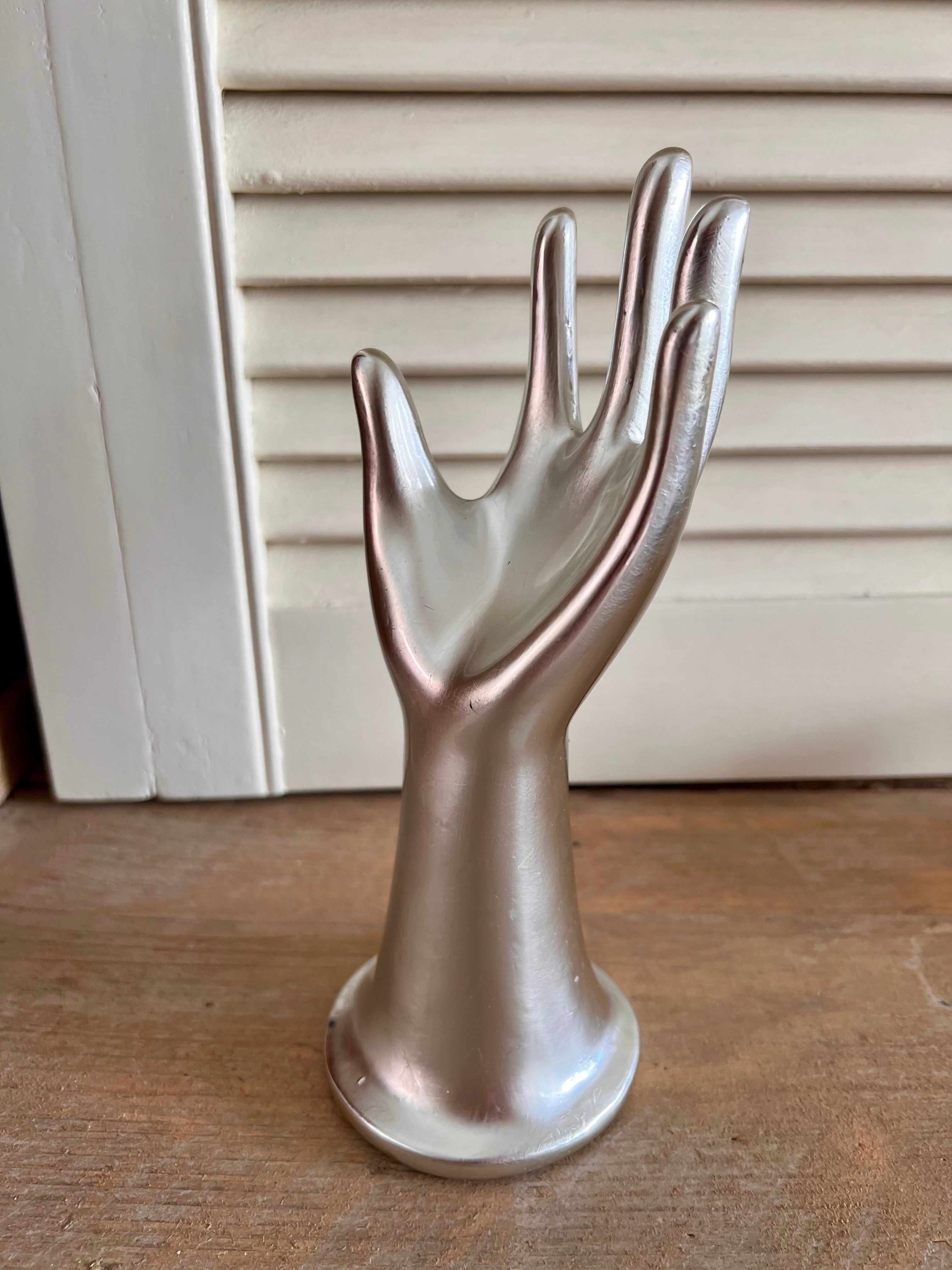 Kunststof hand voor ringen