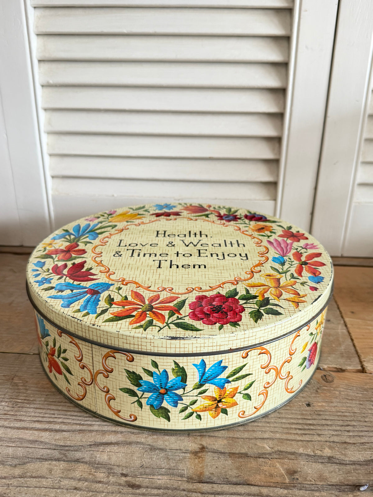 Wolfgang candy snoepblik, Wolfgang candy tin, vintage snoepblik, vintage bloemenblik, botanisch blik,decoratief vintage blik, rond bloemenblik, Sofia&