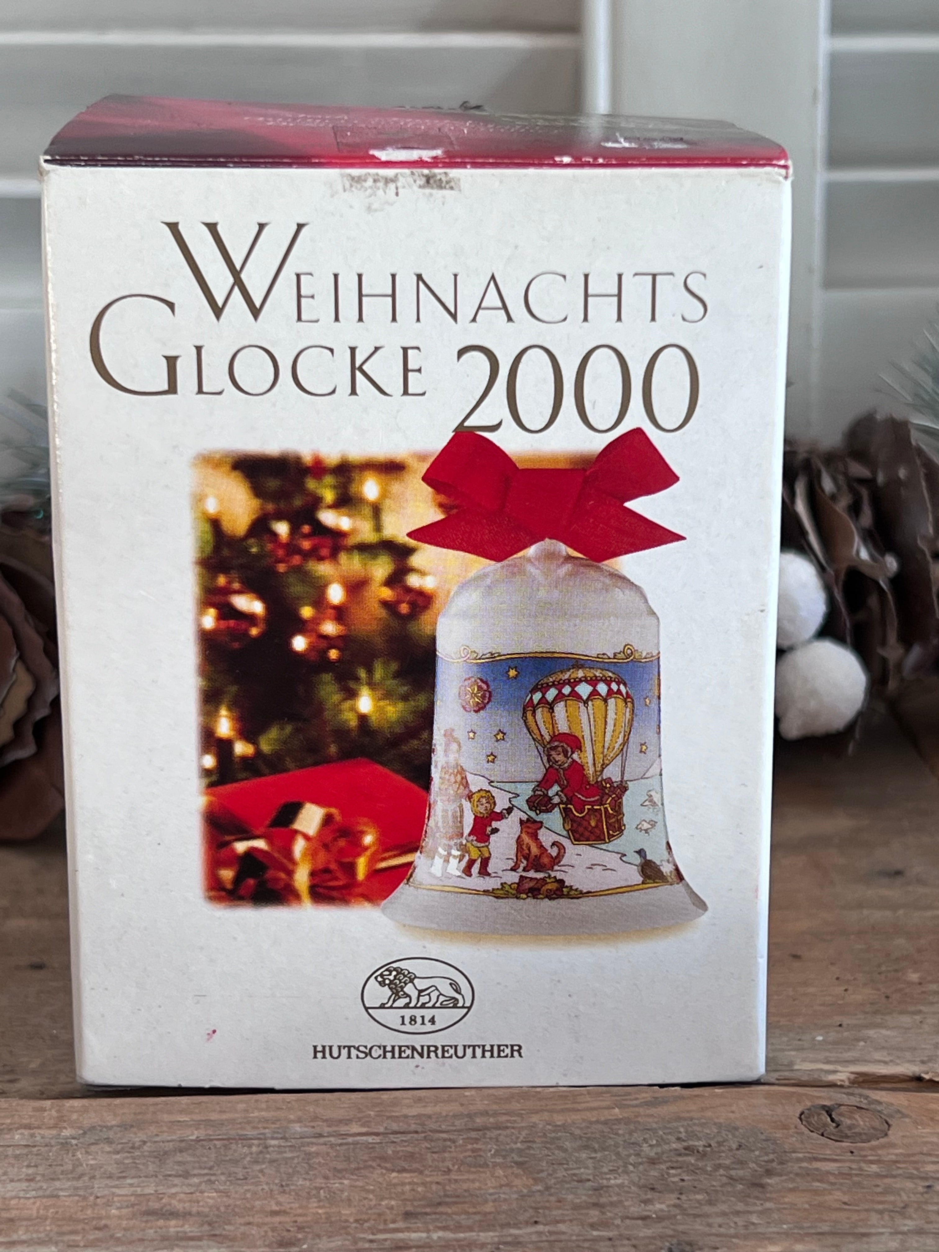 Hutschenreuther kerstklokje, kerstklokje 2000, Hutschenreuther kerstdecoratie, kerstklokje porselein, vintage kerstklokje, kerstklokje in originele doos, kerstversiering Hutschenreuther, porseleinen kerstklokje.
