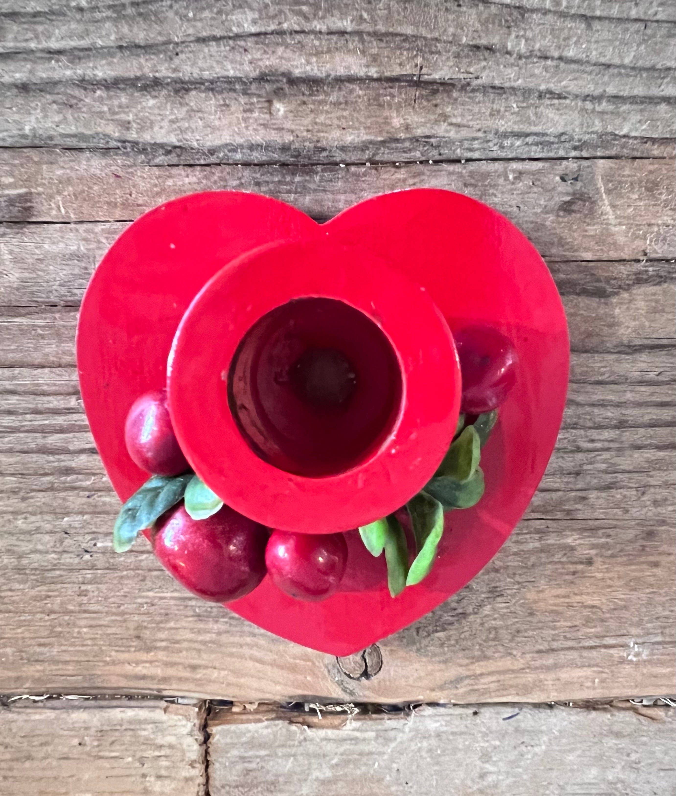 Zweedse kerstkandelaar, Zweeds vintage, vintage kandelaar. rode kandelaar, kerstkandelaar