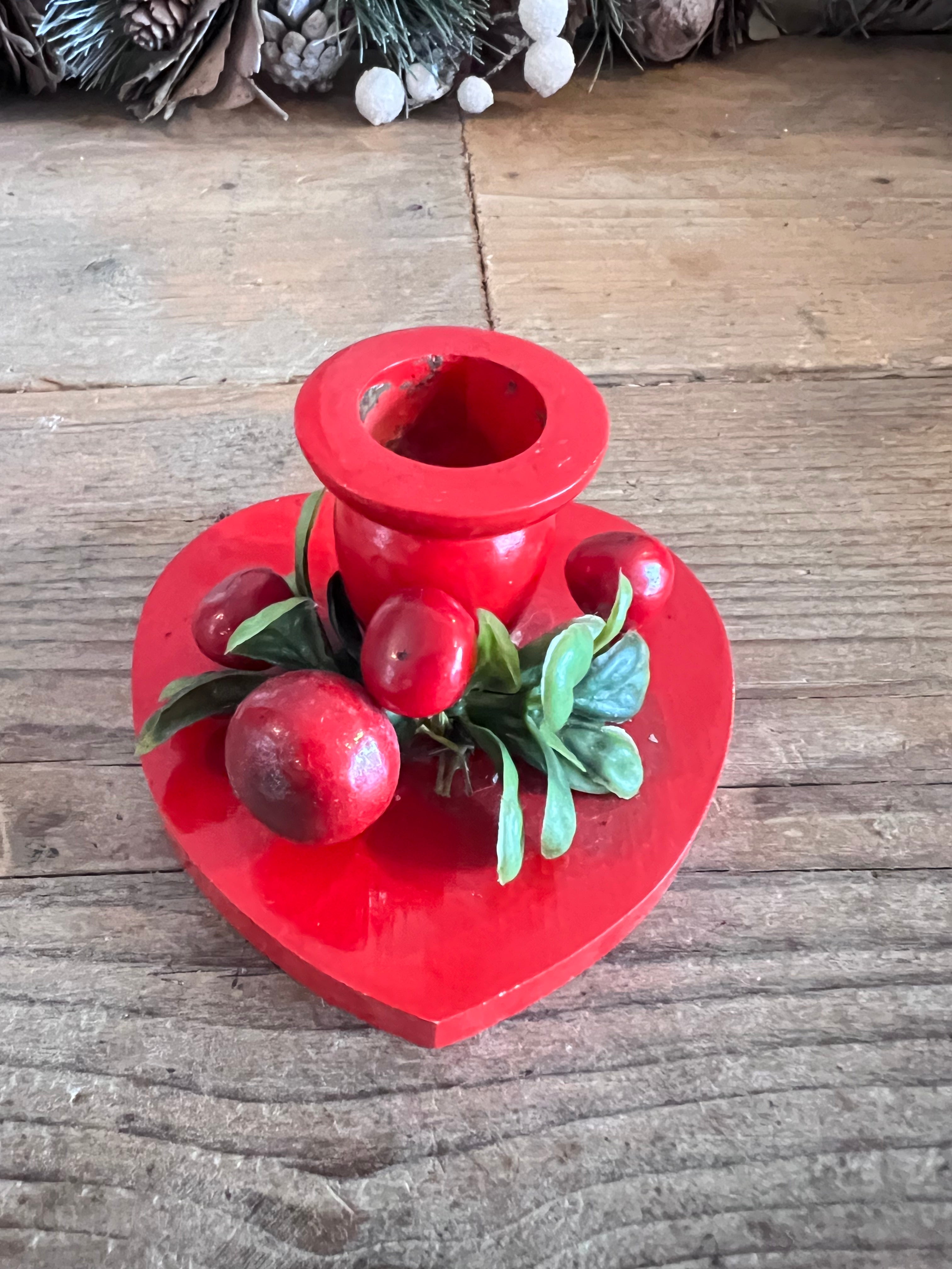 Zweedse kerstkandelaar, Zweeds vintage, vintage kandelaar. rode kandelaar, kerstkandelaar