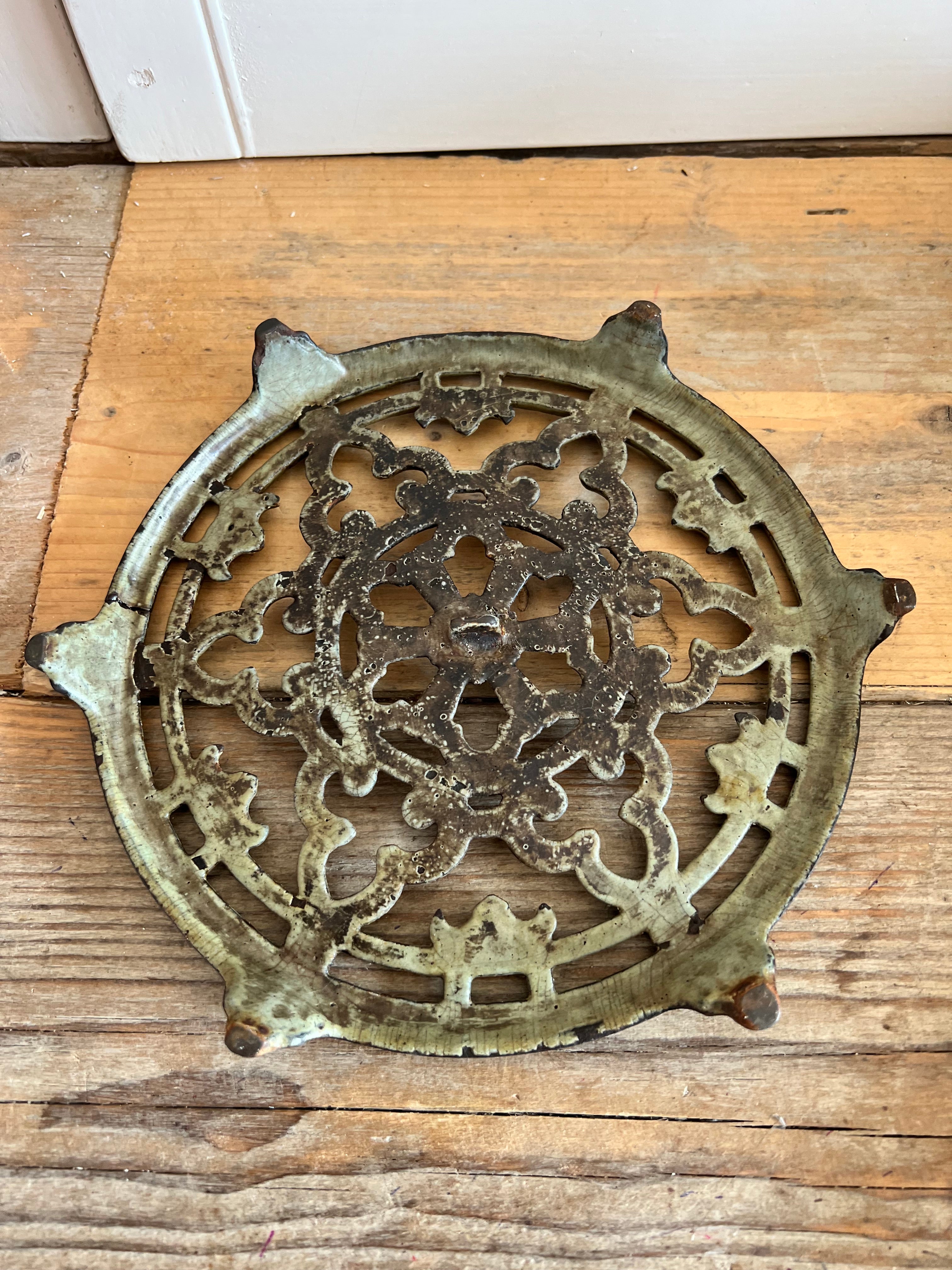 Franse brocante onderzetter in de kleur groen