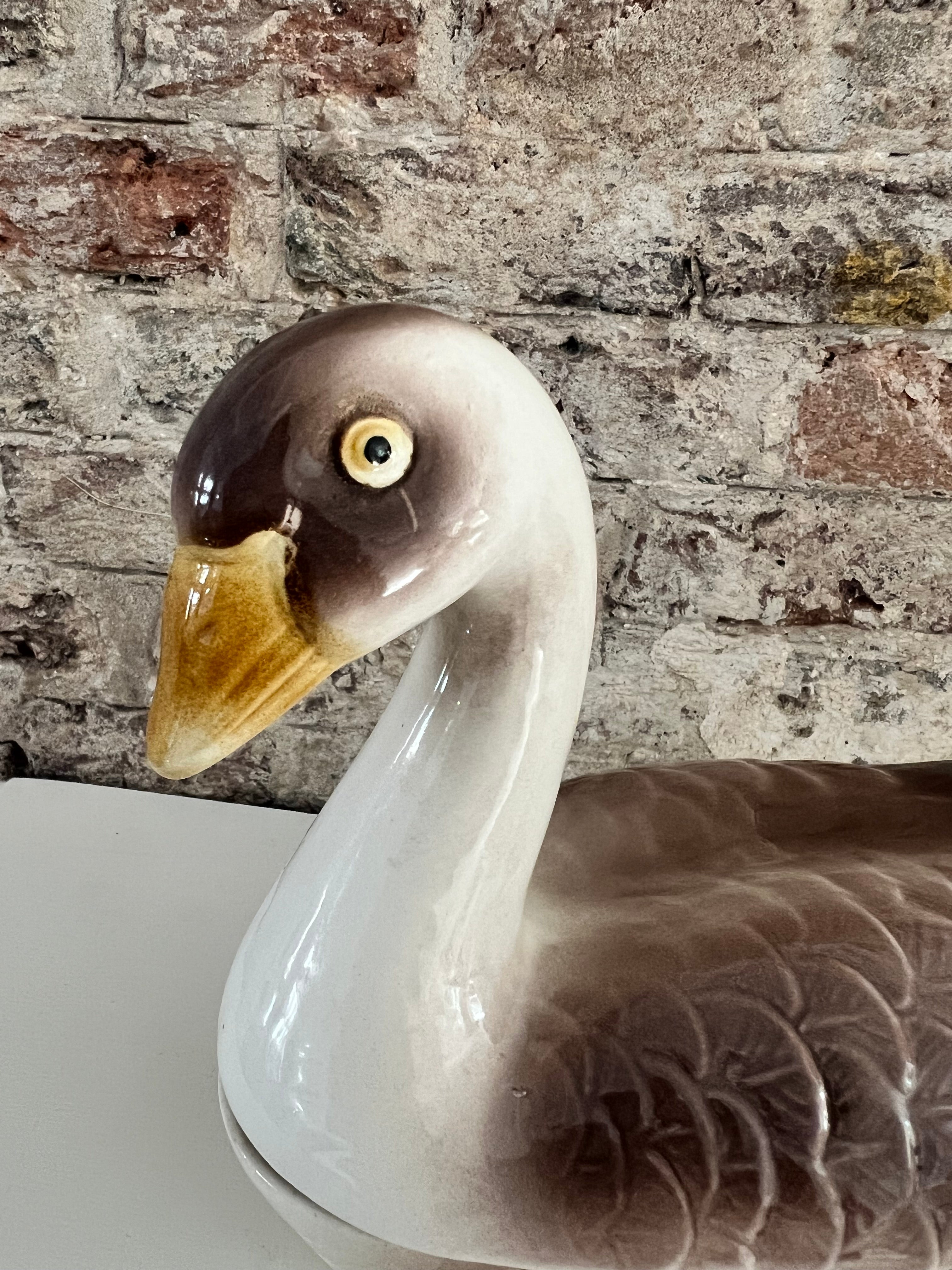 Franse paté terrine in de vorm van een Gans