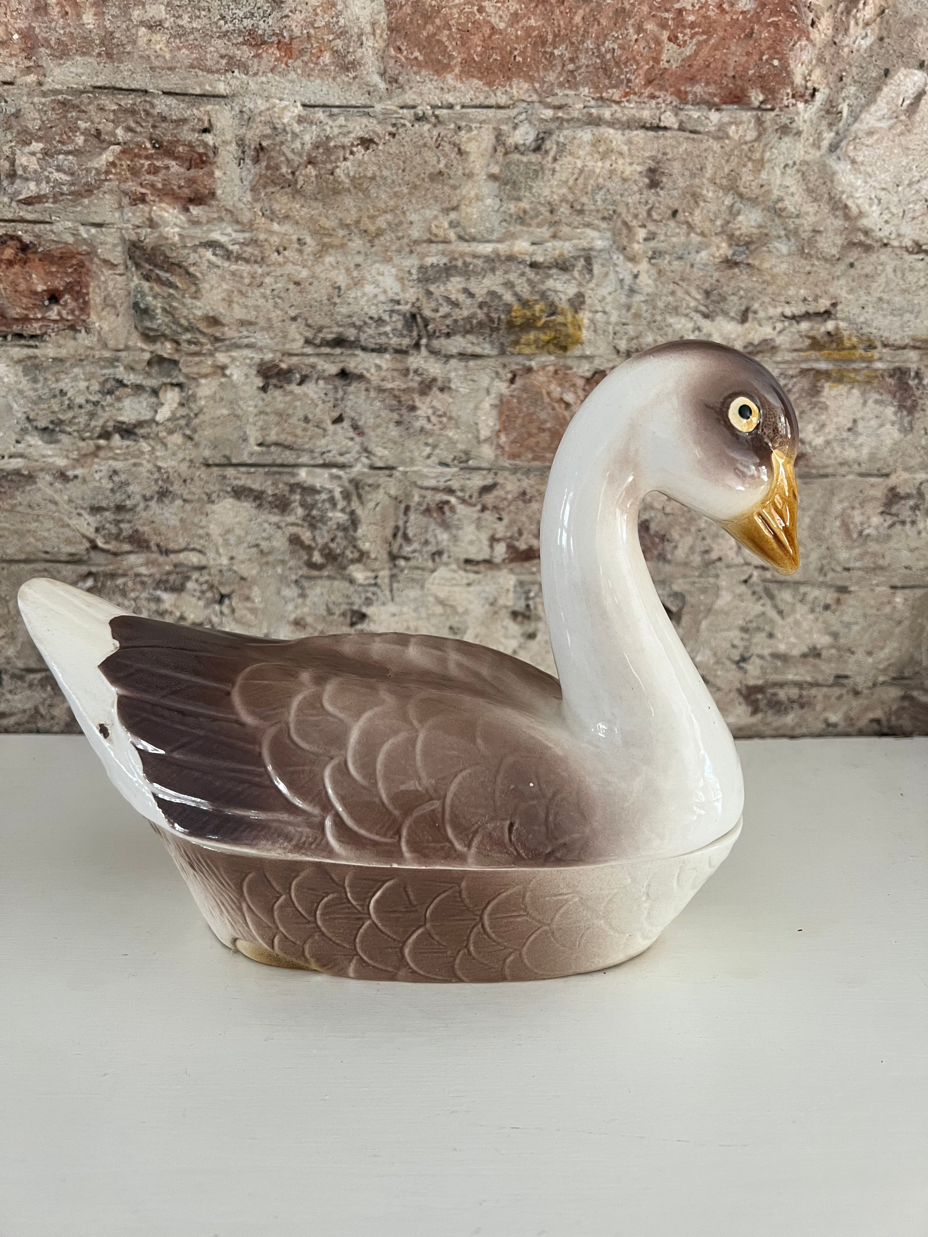 Franse paté terrine in de vorm van een Gans