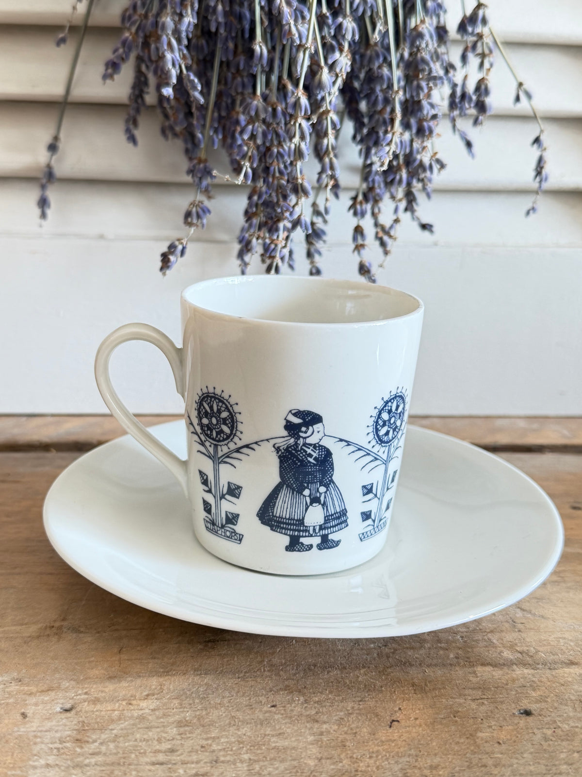 Vintage servies Nederlandse klederdrachten, Seltmann Weiden Bavaria servies Leeuwenzegel, Leeuwenzegel servies, vintage kop en schotels Nederlandse klederdrachten, blauw wit servies, Sofia&