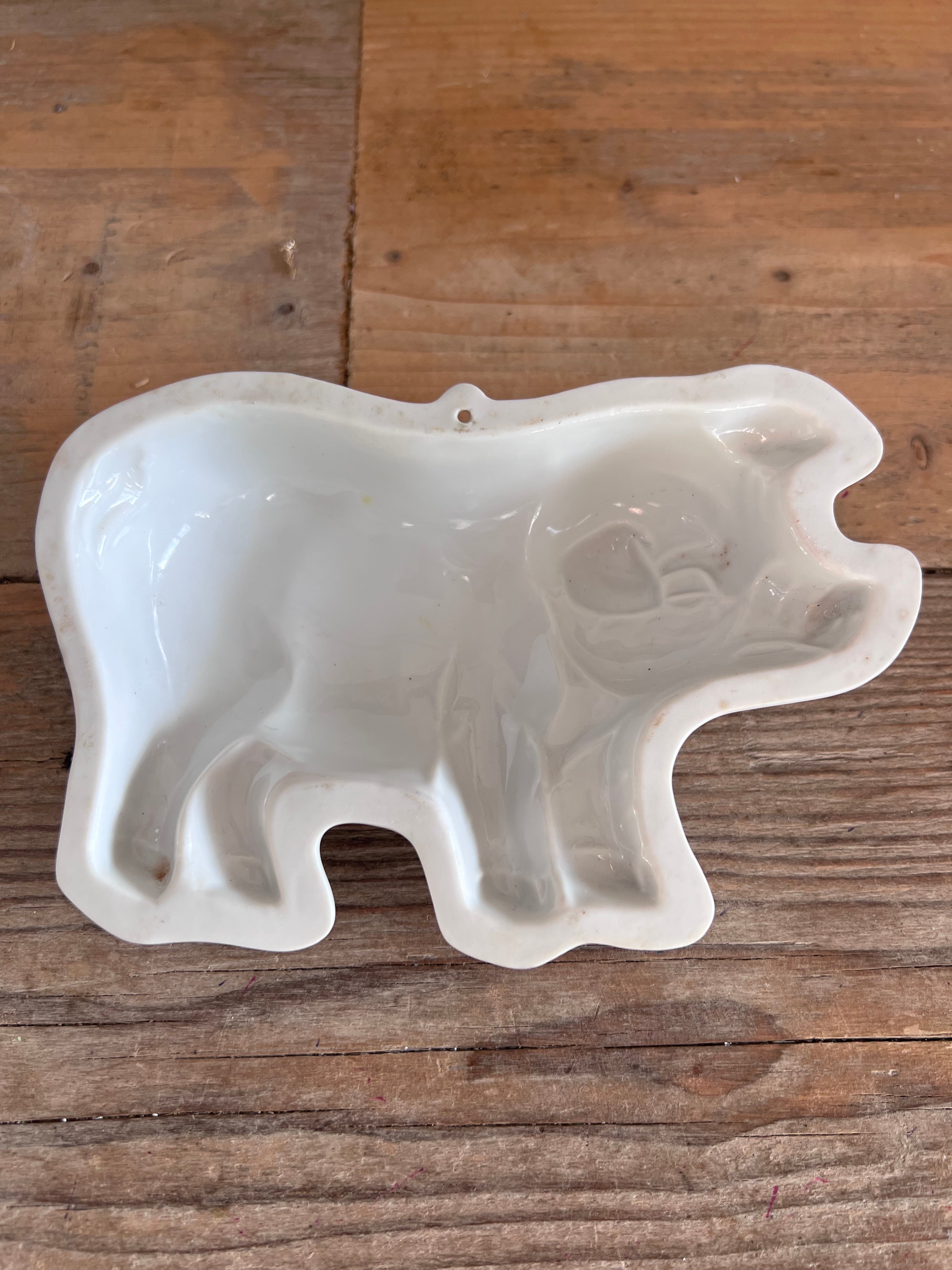 kleine puddingvorm, puddingvorm varken, wit porselein, puddingvorm keuken, muurdecoratie keuken, keukenaccessoires, cadeau keuken.