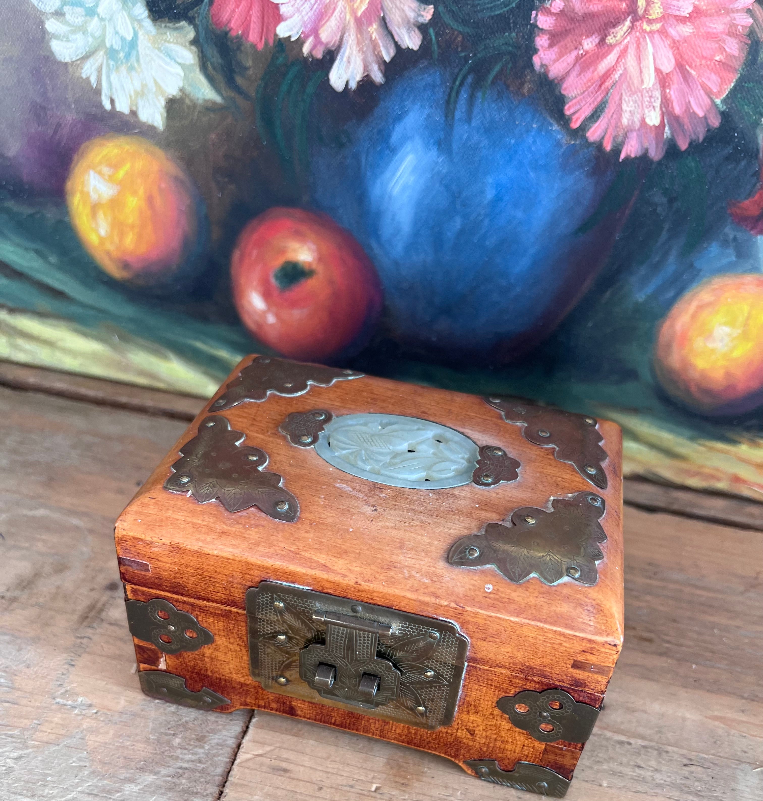 Chinees sieradenkistje, Chinees vintage sieradenkistje, hout, ingelegd met jade, handgemaakt, vintage