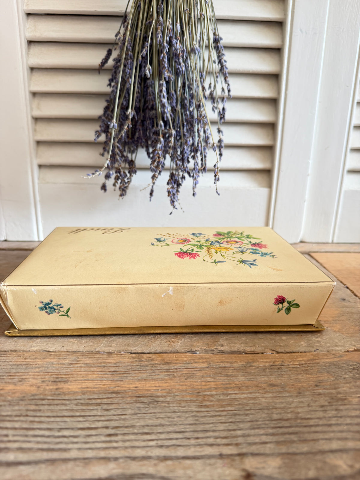 Vintage Lindt doos, oude bonbondoos, Lindt chocoladedoos, vintage opbergdoos, vintage kartonnendoos, Sofia&