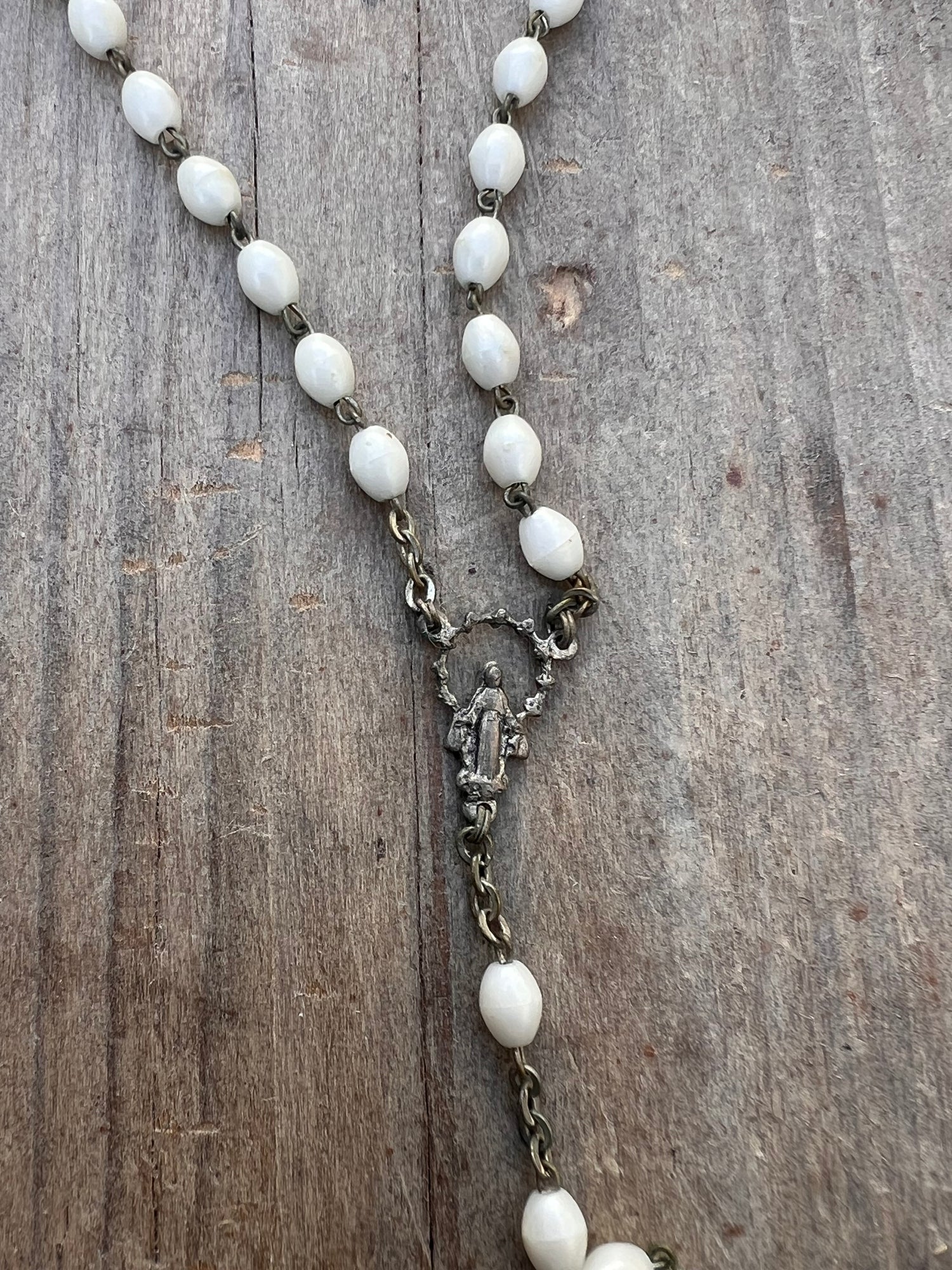 Lourdes-Rosenkranz weiß