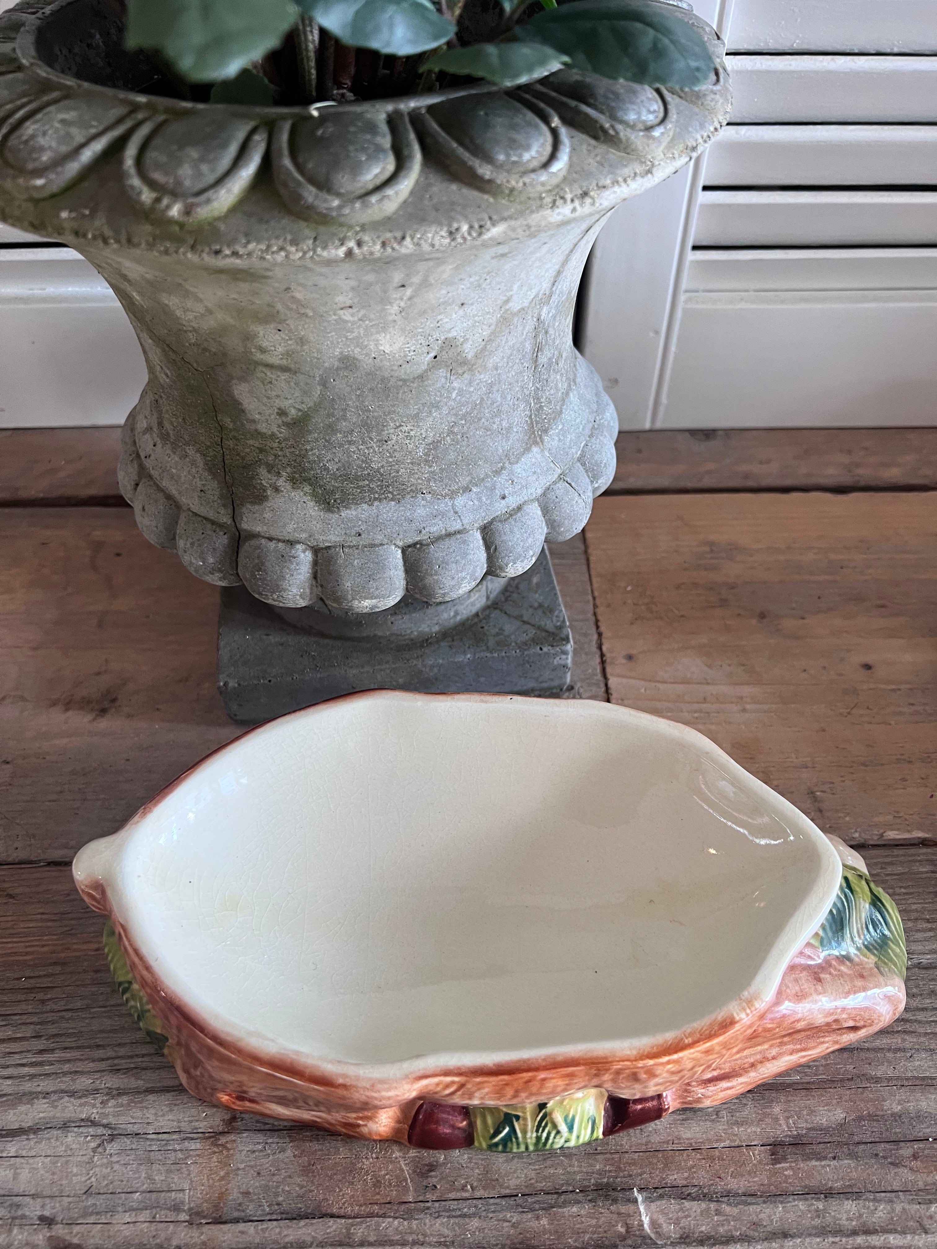 vintage paté terrine,paté terrine hert vorm, Michel Caugant terrine, jaren 60 aardewerk terrine,gesigneerde paté terrine, retro terrine aardewerk, decoratieve paté schaal, verzamelobject aardewerk, Franse terrine jaren 60,exclusieve paté terrine