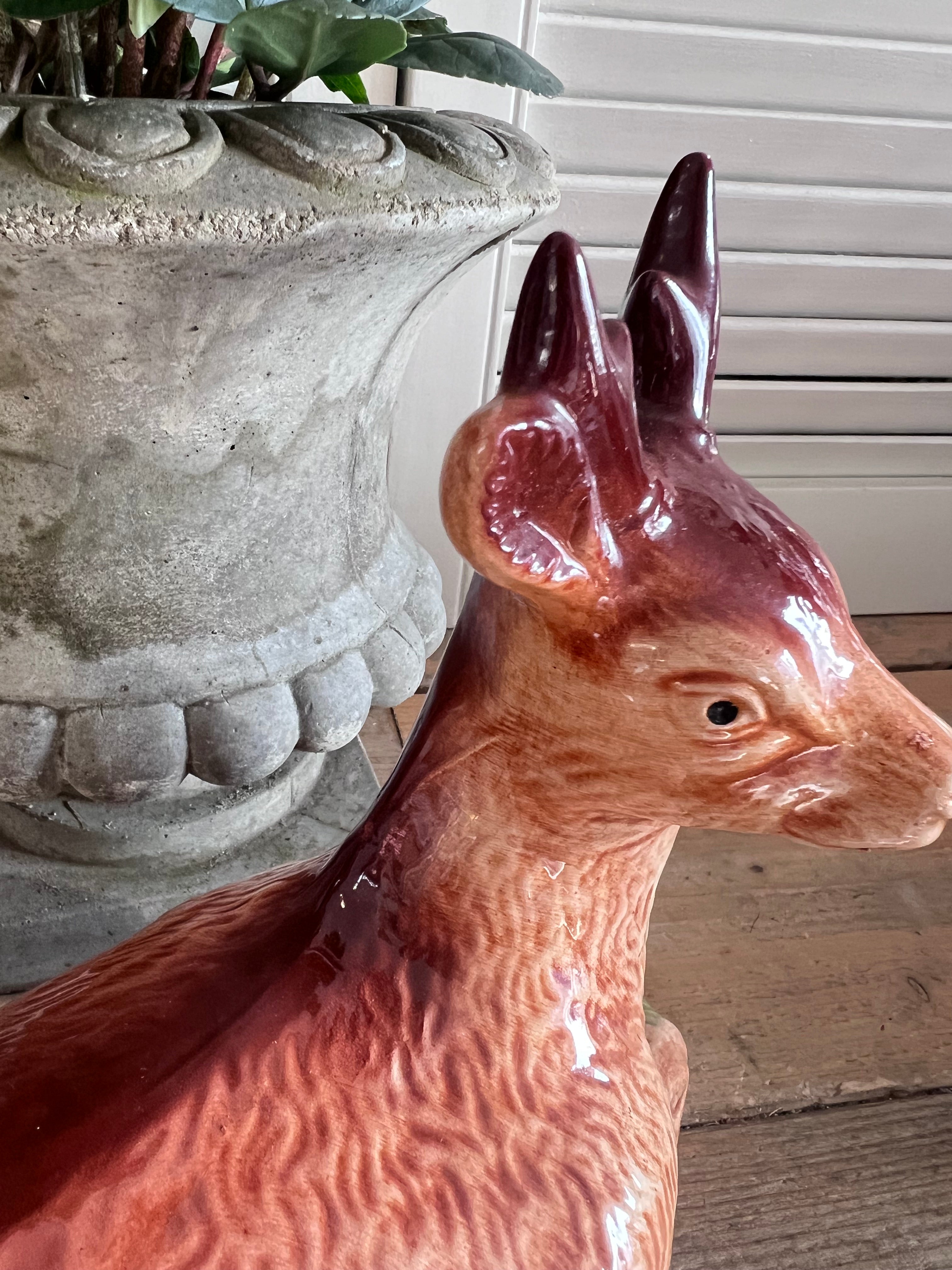 vintage paté terrine,paté terrine hert vorm, Michel Caugant terrine, jaren 60 aardewerk terrine,gesigneerde paté terrine, retro terrine aardewerk, decoratieve paté schaal, verzamelobject aardewerk, Franse terrine jaren 60,exclusieve paté terrine